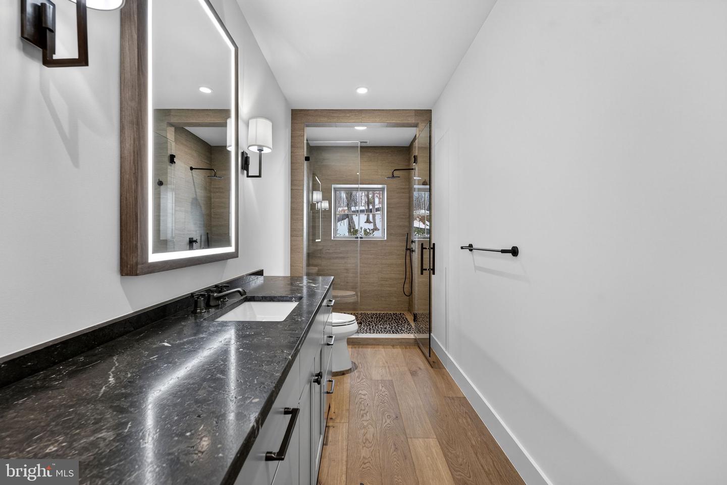 4 FOXTROT KNOLL LN, MIDDLEBURG, Virginia 20117, 4 Bedrooms Bedrooms, ,4 BathroomsBathrooms,Residential,For sale,4 FOXTROT KNOLL LN,VALO2087682 MLS # VALO2087682