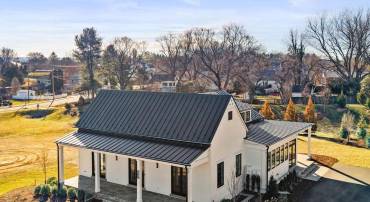 505 MARTINGALE RIDGE DR, MIDDLEBURG, Virginia 20117, 4 Bedrooms Bedrooms, ,4 BathroomsBathrooms,Residential,For sale,505 MARTINGALE RIDGE DR,VALO2097614 MLS # VALO2097614