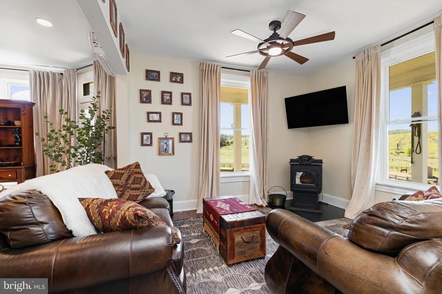 374 FINLEY ROAD, RAPHINE, Virginia 24472, 4 Bedrooms Bedrooms, ,3 BathroomsBathrooms,Farm,For sale,374 FINLEY ROAD,VARB2000160 MLS # VARB2000160