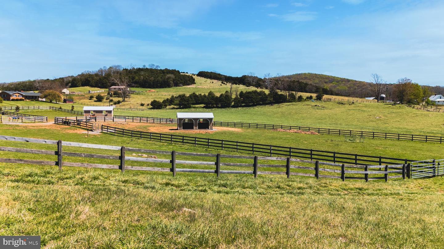 374 FINLEY ROAD, RAPHINE, Virginia 24472, 4 Bedrooms Bedrooms, ,3 BathroomsBathrooms,Farm,For sale,374 FINLEY ROAD,VARB2000160 MLS # VARB2000160
