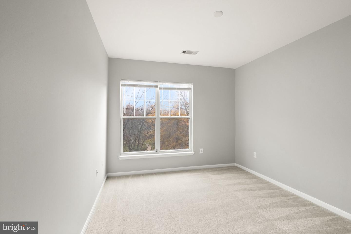 13363-I CONNOR DR #I, CENTREVILLE, Virginia 20120, 2 Bedrooms Bedrooms, ,2 BathroomsBathrooms,Residential,For sale,13363-I CONNOR DR #I,VAFX2280438 MLS # VAFX2280438