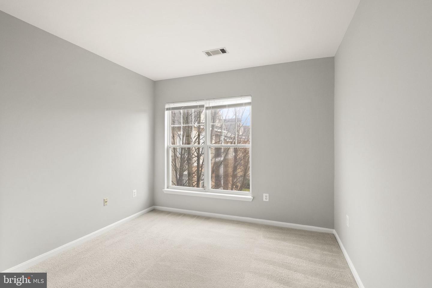 13363-I CONNOR DR #I, CENTREVILLE, Virginia 20120, 2 Bedrooms Bedrooms, ,2 BathroomsBathrooms,Residential,For sale,13363-I CONNOR DR #I,VAFX2280438 MLS # VAFX2280438