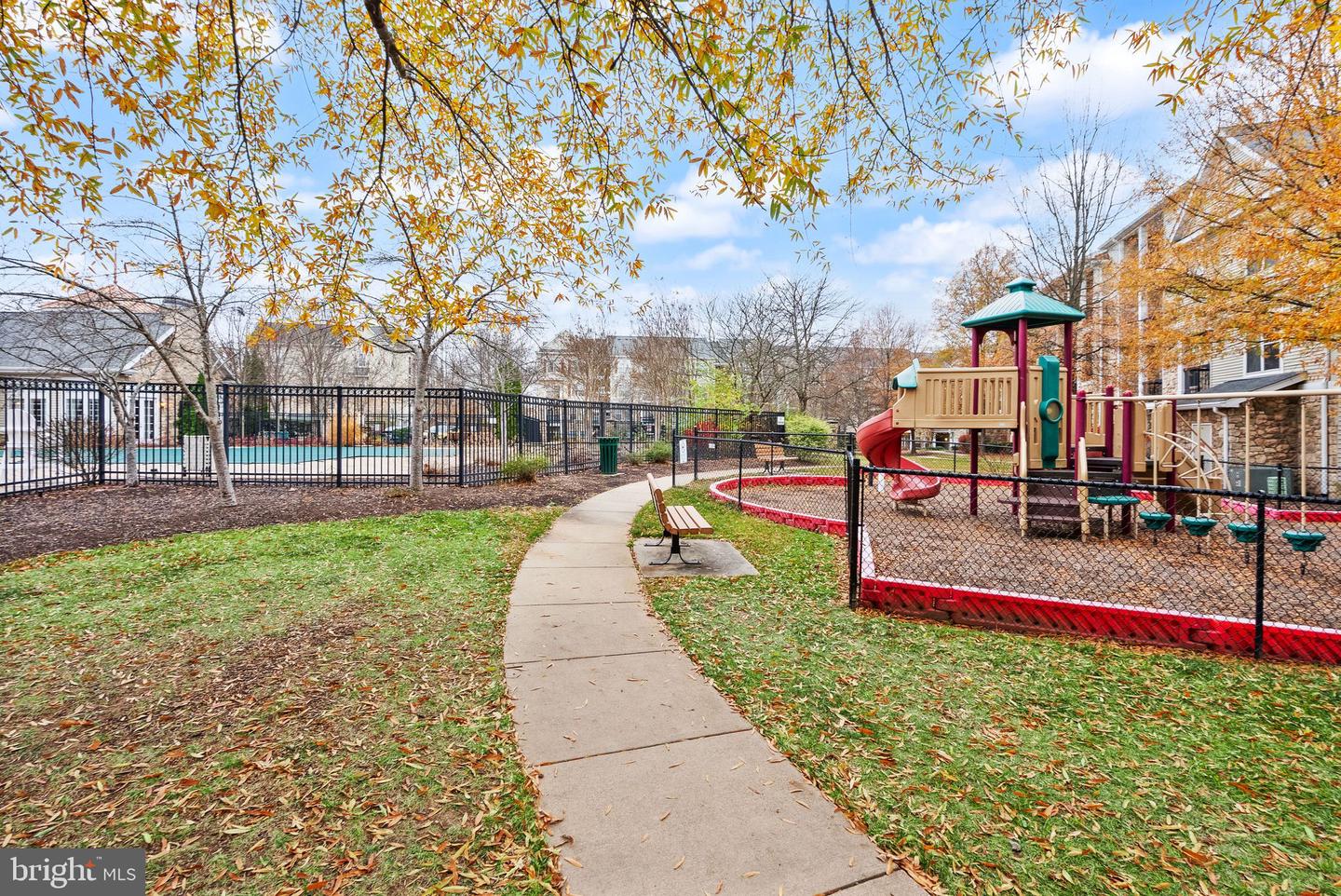 13363-I CONNOR DR #I, CENTREVILLE, Virginia 20120, 2 Bedrooms Bedrooms, ,2 BathroomsBathrooms,Residential,For sale,13363-I CONNOR DR #I,VAFX2280438 MLS # VAFX2280438