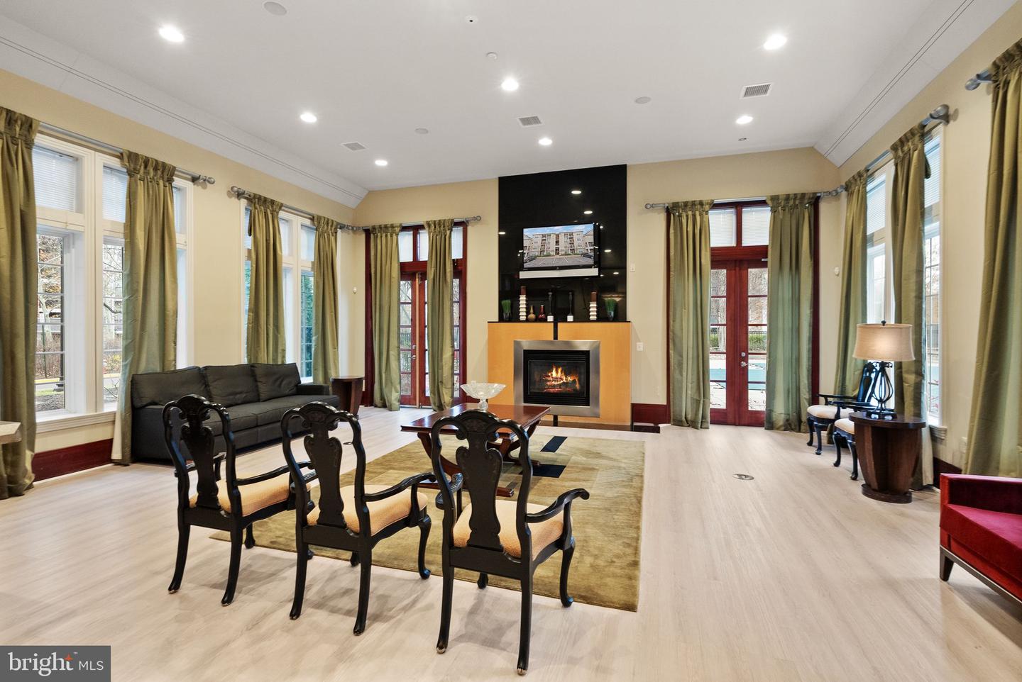 13363-I CONNOR DR #I, CENTREVILLE, Virginia 20120, 2 Bedrooms Bedrooms, ,2 BathroomsBathrooms,Residential,For sale,13363-I CONNOR DR #I,VAFX2280438 MLS # VAFX2280438