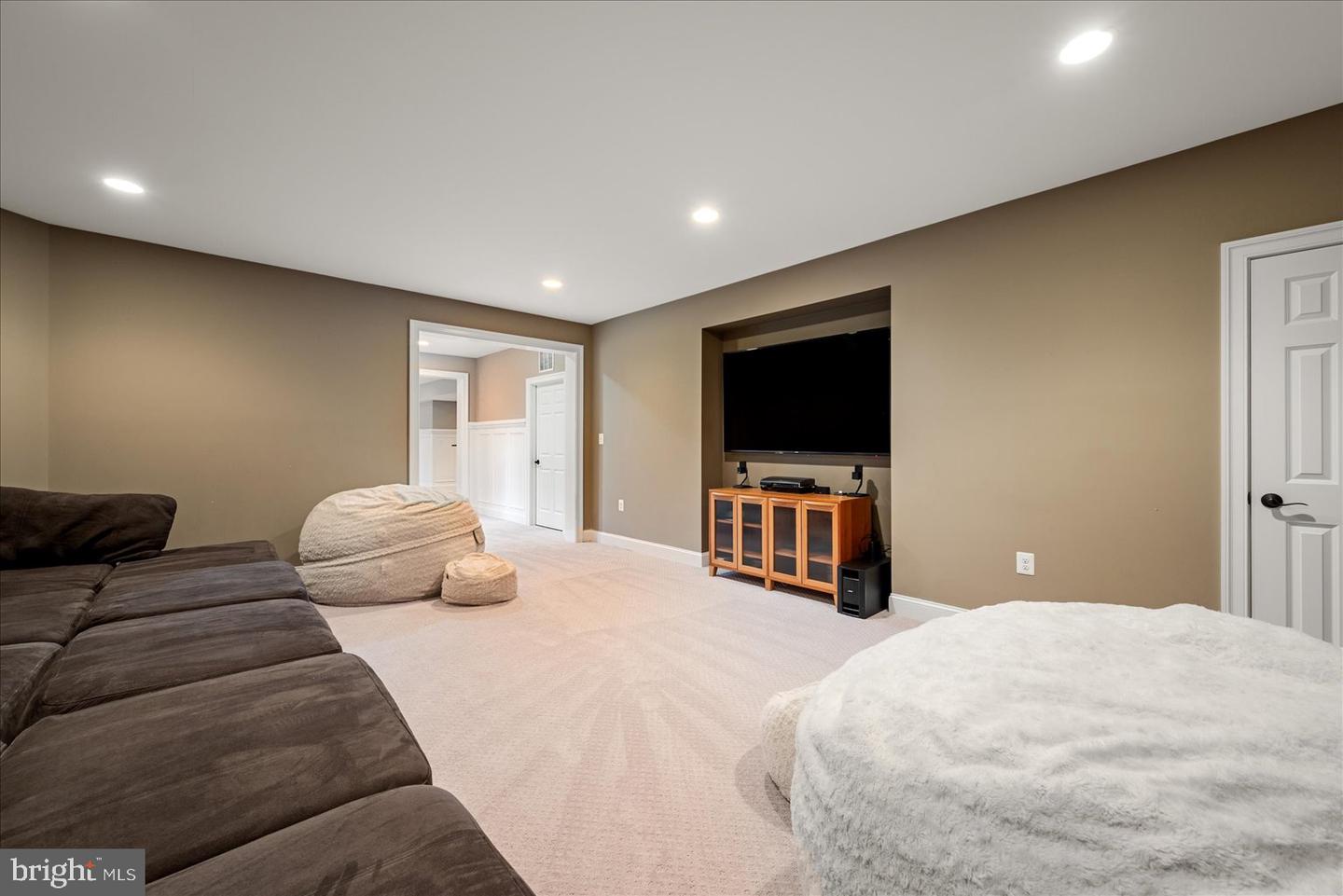 19355 AIRWELL CT, PURCELLVILLE, Virginia 20132, 6 Bedrooms Bedrooms, ,5 BathroomsBathrooms,Residential,For sale,19355 AIRWELL CT,VALO2112208 MLS # VALO2112208