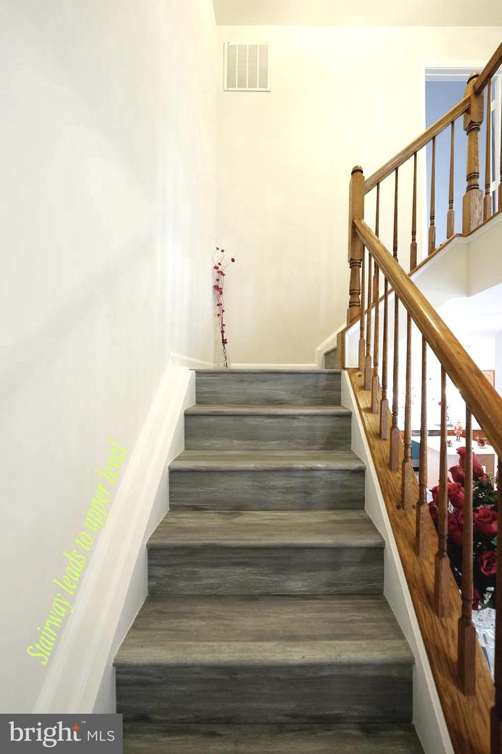 3982 BRUSSELS WAY, WOODBRIDGE, Virginia 22192, 3 Bedrooms Bedrooms, ,3 BathroomsBathrooms,Residential,For sale,3982 BRUSSELS WAY,VAPW2109074 MLS # VAPW2109074