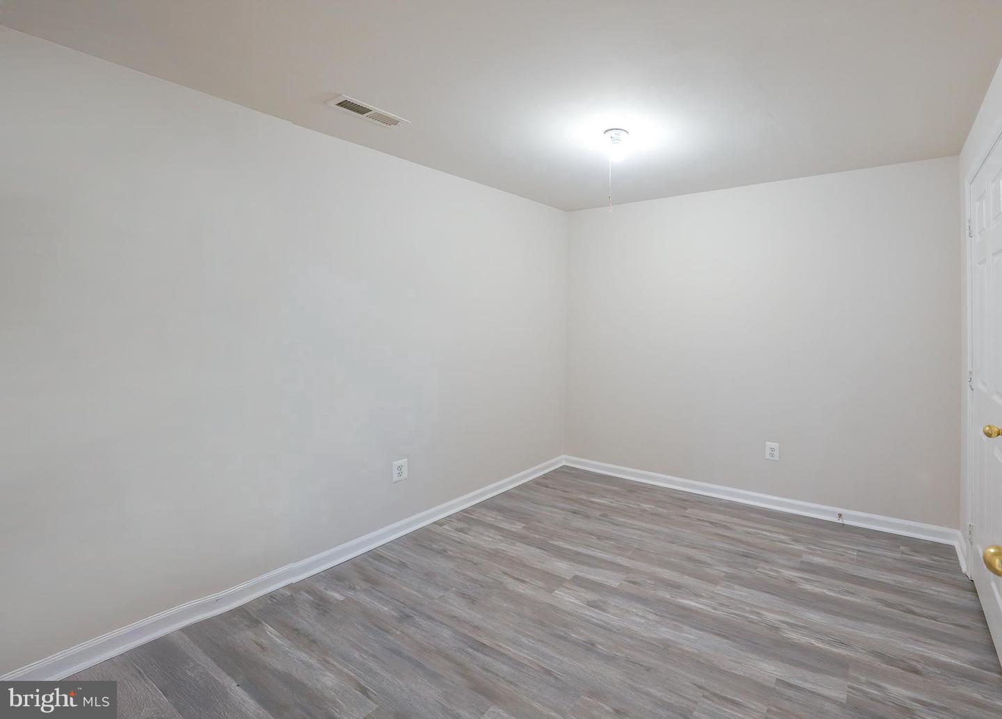 3982 BRUSSELS WAY, WOODBRIDGE, Virginia 22192, 3 Bedrooms Bedrooms, ,3 BathroomsBathrooms,Residential,For sale,3982 BRUSSELS WAY,VAPW2109074 MLS # VAPW2109074