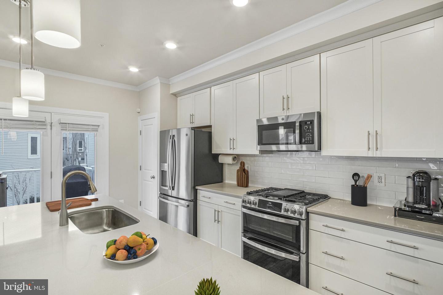 15535 SMOKE BOX WAY, WOODBRIDGE, Virginia 22191, 4 Bedrooms Bedrooms, ,2 BathroomsBathrooms,Residential,For sale,15535 SMOKE BOX WAY,VAPW2109260 MLS # VAPW2109260