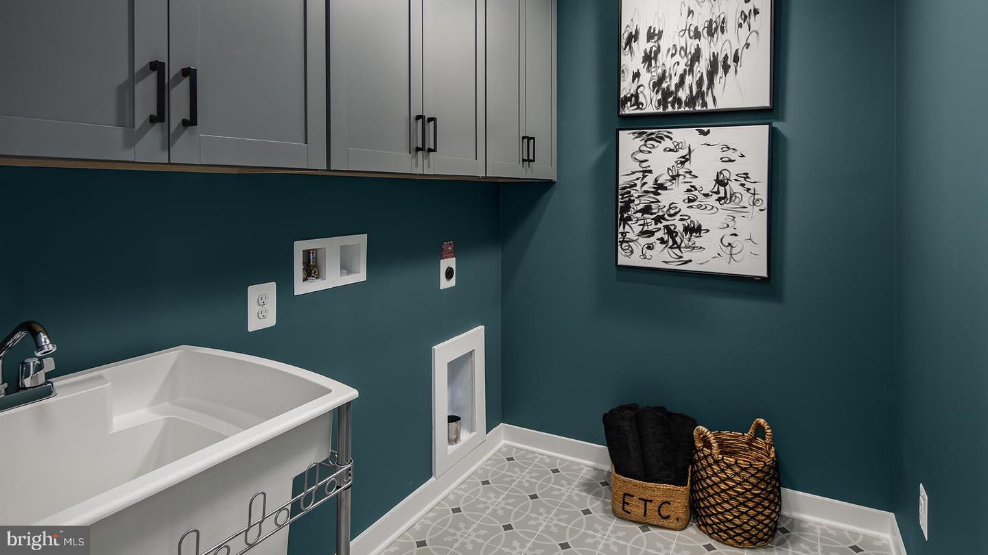 TBB CLOONGEE TER #CLARENDON, DULLES, Virginia 20166, 3 Bedrooms Bedrooms, ,2 BathroomsBathrooms,Residential,For sale,TBB CLOONGEE TER #CLARENDON,VALO2112608 MLS # VALO2112608