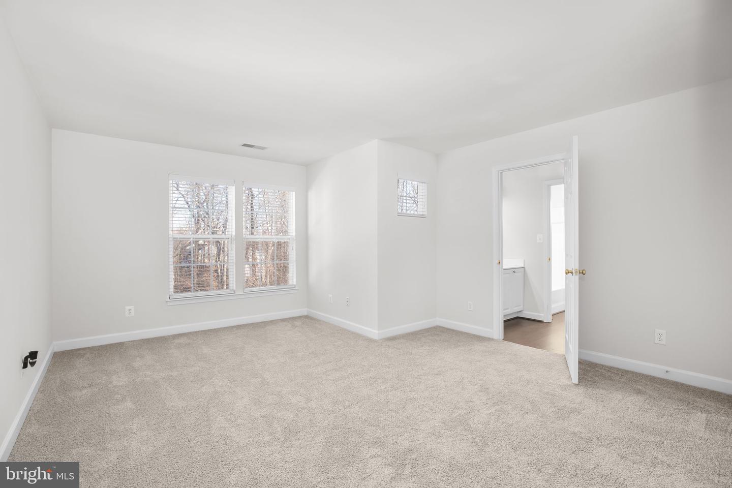 6617 BROAD CREEK OVERLOOK, FREDERICKSBURG, Virginia 22407, 4 Bedrooms Bedrooms, ,3 BathroomsBathrooms,Residential,For sale,6617 BROAD CREEK OVERLOOK,VASP2038386 MLS # VASP2038386