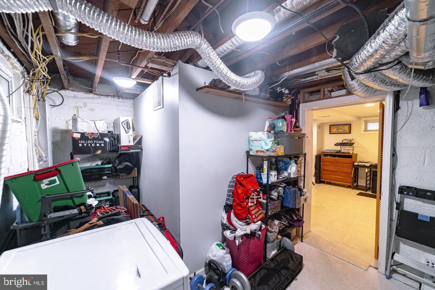 234 WESMOND DR, ALEXANDRIA, Virginia 22305, 2 Bedrooms Bedrooms, ,2 BathroomsBathrooms,Residential,For sale,234 WESMOND DR,VAAX2052808 MLS # VAAX2052808