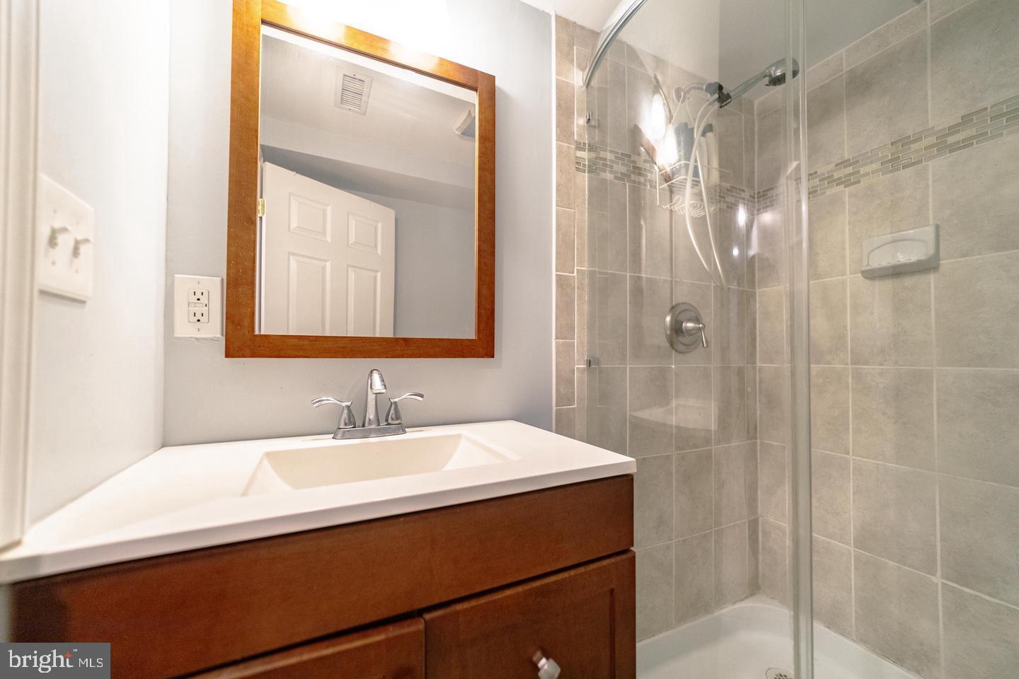 234 WESMOND DR, ALEXANDRIA, Virginia 22305, 2 Bedrooms Bedrooms, ,2 BathroomsBathrooms,Residential,For sale,234 WESMOND DR,VAAX2052808 MLS # VAAX2052808