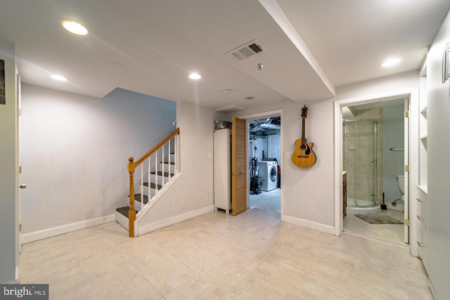 234 WESMOND DR, ALEXANDRIA, Virginia 22305, 2 Bedrooms Bedrooms, ,2 BathroomsBathrooms,Residential,For sale,234 WESMOND DR,VAAX2052808 MLS # VAAX2052808