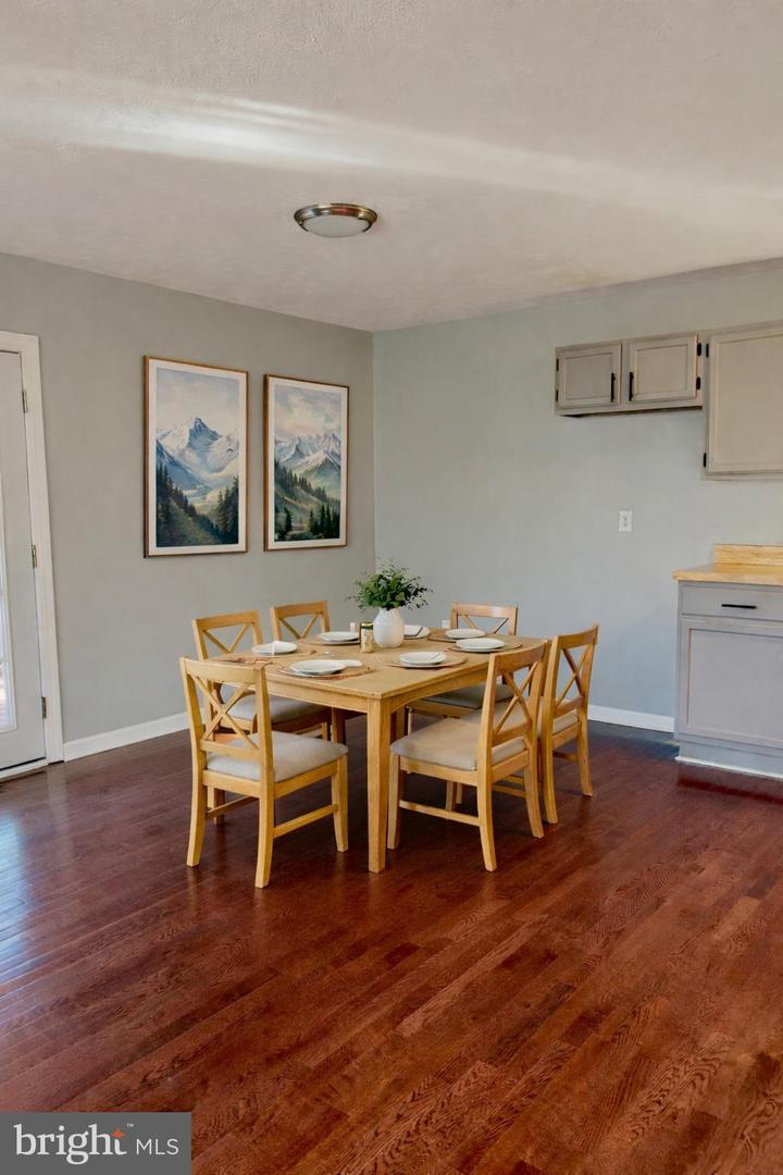 138 PARKSIDE RD, LINDEN, Virginia 22642, 3 Bedrooms Bedrooms, 10 Rooms Rooms,2 BathroomsBathrooms,Residential,For sale,138 PARKSIDE RD,VAWR2013036 MLS # VAWR2013036 138 PARKSIDE RD, LINDEN, Virginia 22642, 3 Bedrooms Bedrooms, 10 Rooms Rooms,2 BathroomsBathrooms,Residential,For sale,138 PARKSIDE RD,VAWR2013036 MLS # VAWR2013036