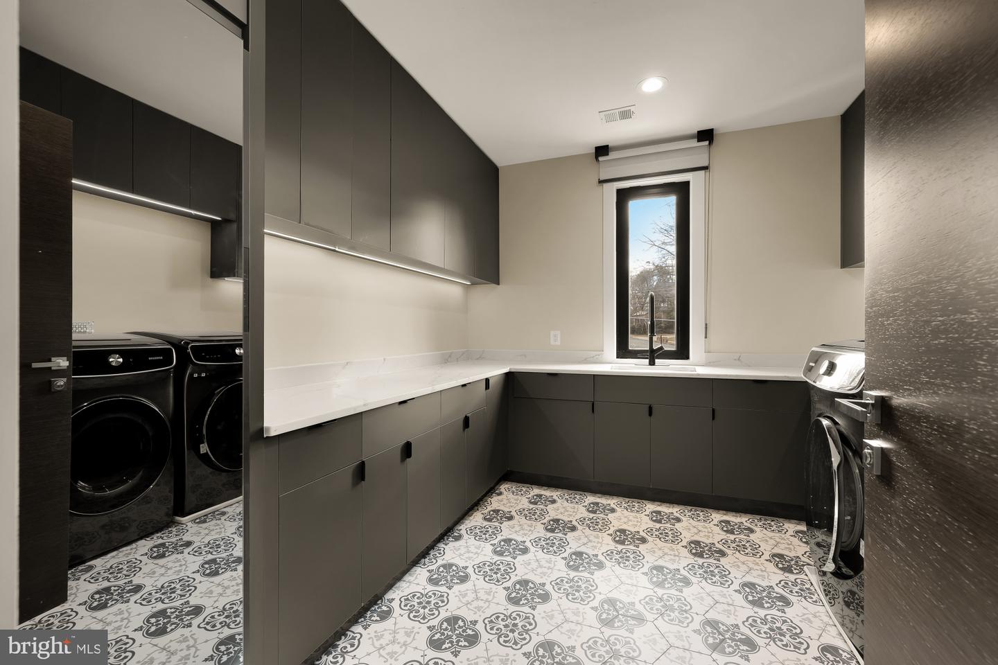 1573 WESTMORELAND ST, MCLEAN, Virginia 22101, 6 Bedrooms Bedrooms, ,6 BathroomsBathrooms,Residential,For sale,1573 WESTMORELAND ST,VAFX2284008 MLS # VAFX2284008