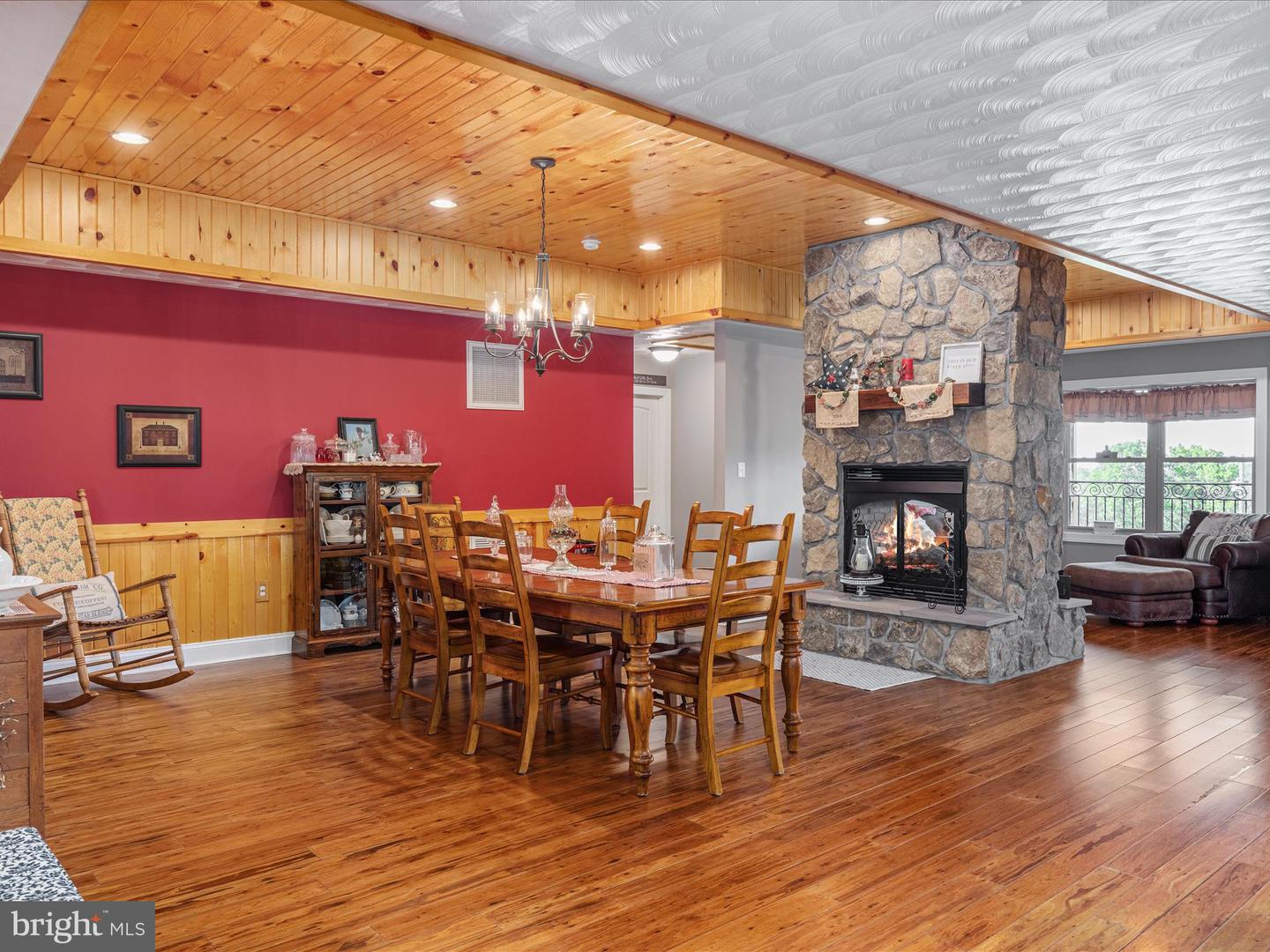 1996 BUCK MOUNTAIN RD, BENTONVILLE, Virginia 22610, 4 Bedrooms Bedrooms, ,3 BathroomsBathrooms,Residential,For sale,1996 BUCK MOUNTAIN RD,VAWR2013040 MLS # VAWR2013040