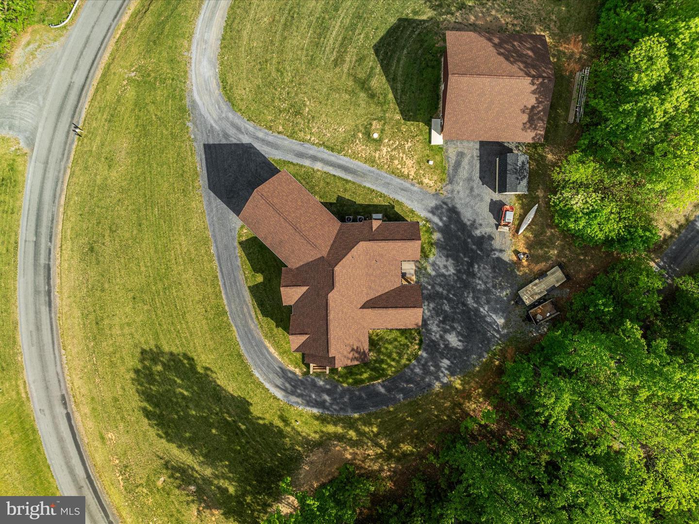 1996 BUCK MOUNTAIN RD, BENTONVILLE, Virginia 22610, 4 Bedrooms Bedrooms, ,3 BathroomsBathrooms,Residential,For sale,1996 BUCK MOUNTAIN RD,VAWR2013040 MLS # VAWR2013040