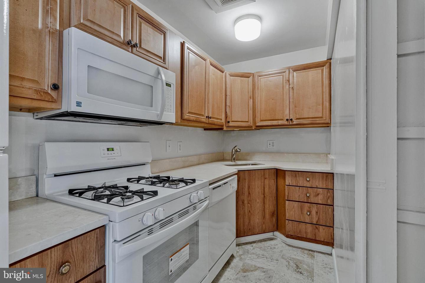 204 PARK TERRACE CT SE #25, VIENNA, Virginia 22180, 2 Bedrooms Bedrooms, ,1 BathroomBathrooms,Residential,For sale,204 PARK TERRACE CT SE #25,VAFX2284028 MLS # VAFX2284028