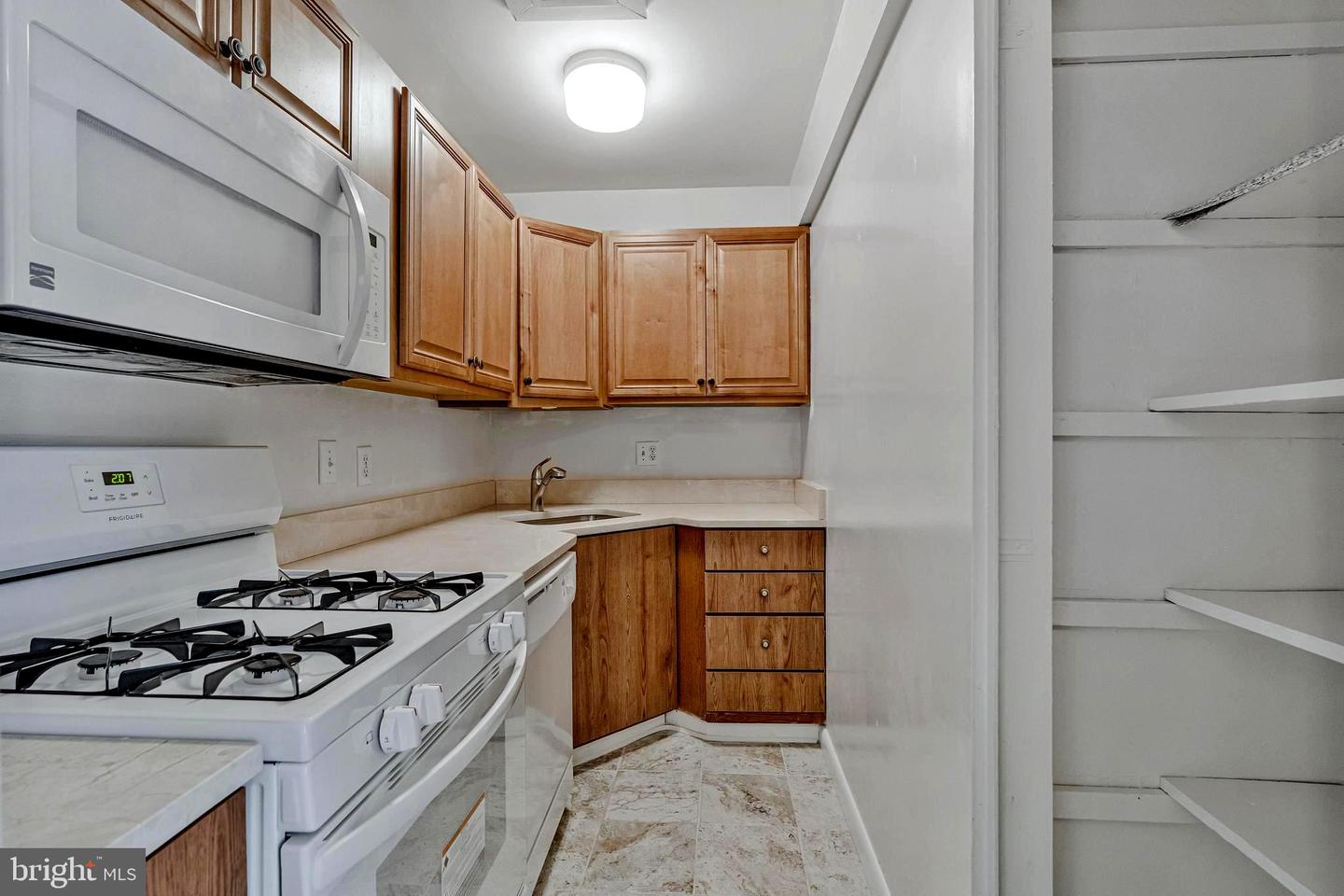 204 PARK TERRACE CT SE #25, VIENNA, Virginia 22180, 2 Bedrooms Bedrooms, ,1 BathroomBathrooms,Residential,For sale,204 PARK TERRACE CT SE #25,VAFX2284028 MLS # VAFX2284028