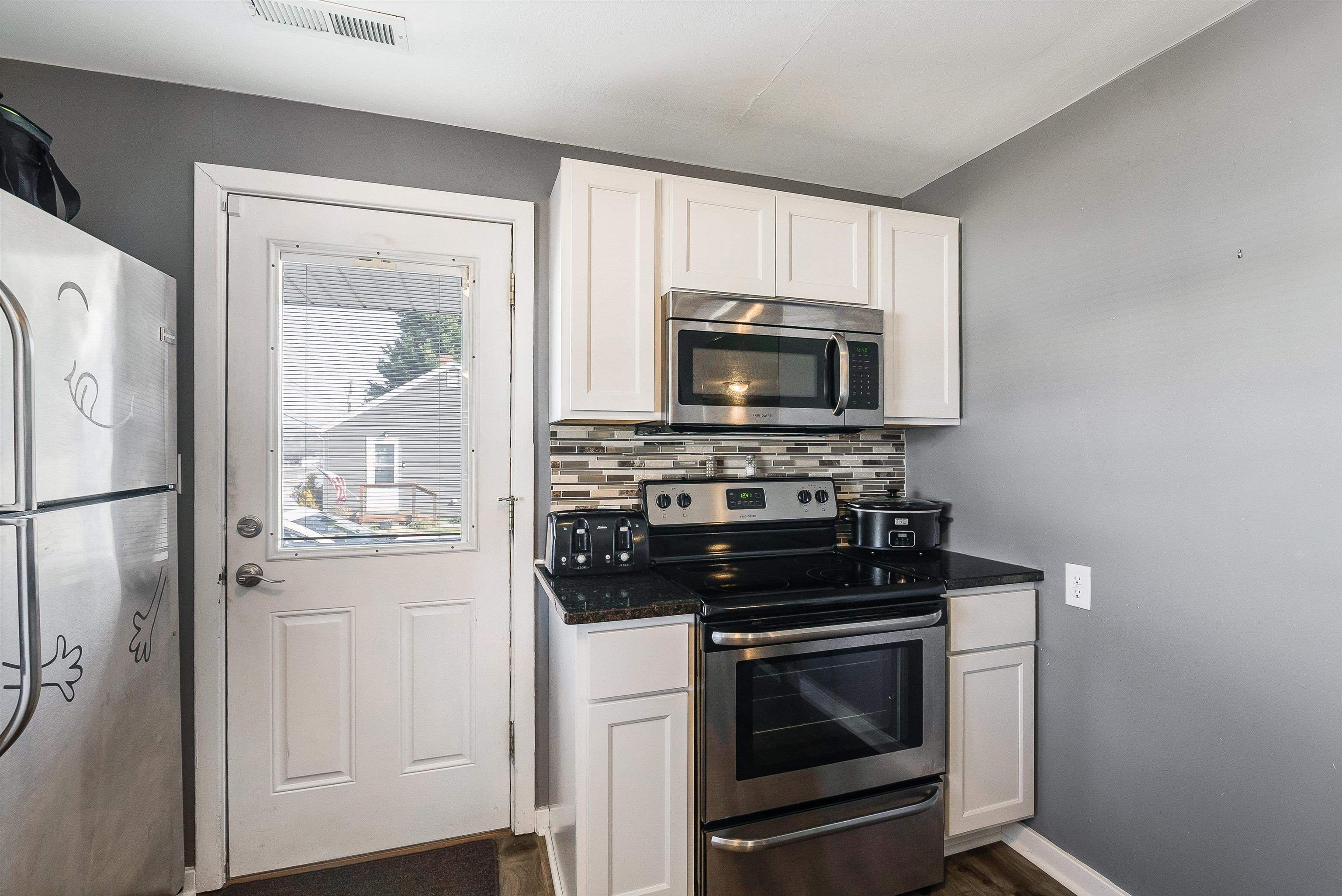 948 S DELPHINE AVE, WAYNESBORO, Virginia 22980, 2 Bedrooms Bedrooms, ,1 BathroomBathrooms,Residential,948 S DELPHINE AVE,672170 MLS # 672170 948 S DELPHINE AVE, WAYNESBORO, Virginia 22980, 2 Bedrooms Bedrooms, ,1 BathroomBathrooms,Residential,948 S DELPHINE AVE,672170 MLS # 672170