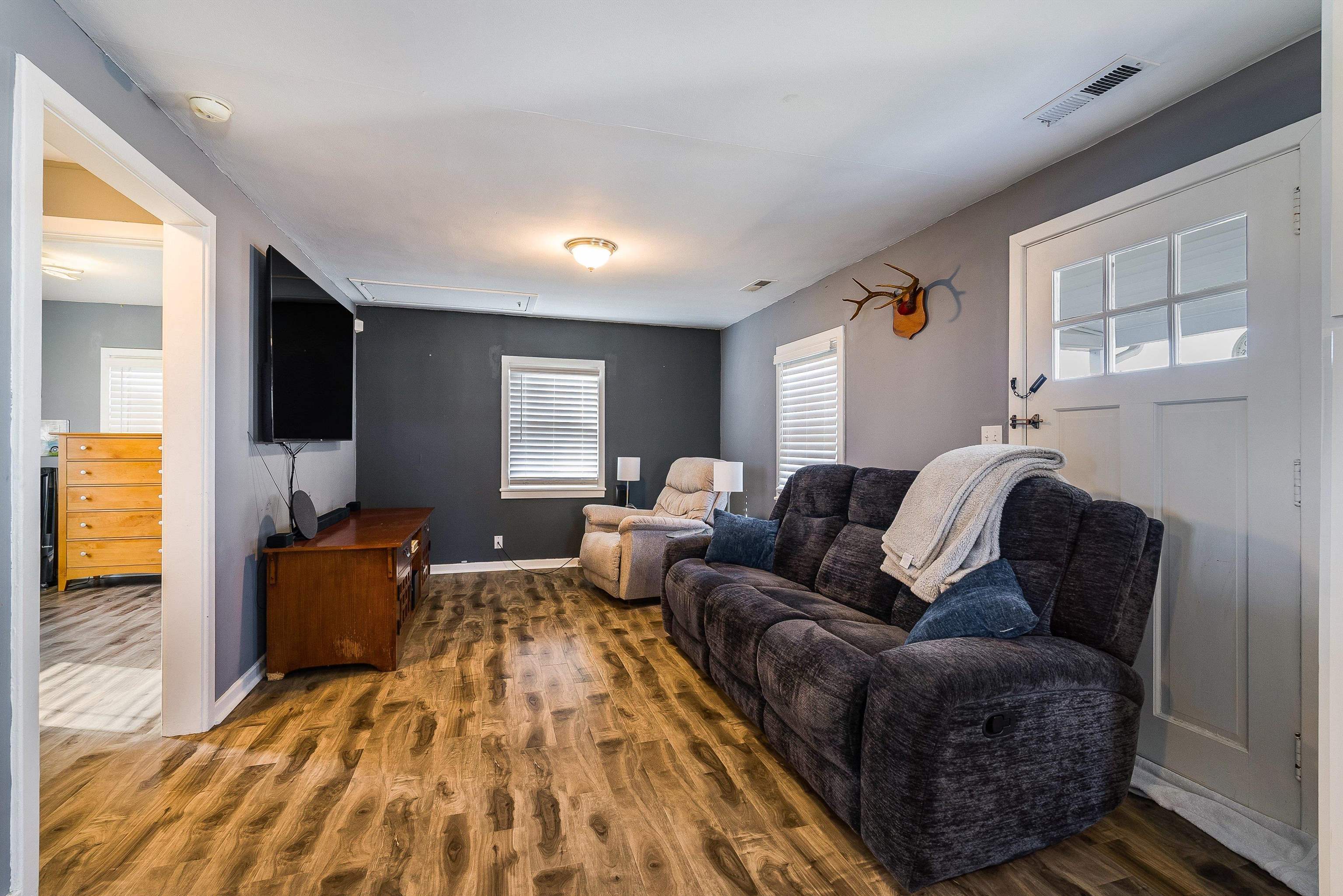 948 S DELPHINE AVE, WAYNESBORO, Virginia 22980, 2 Bedrooms Bedrooms, ,1 BathroomBathrooms,Residential,948 S DELPHINE AVE,672170 MLS # 672170 948 S DELPHINE AVE, WAYNESBORO, Virginia 22980, 2 Bedrooms Bedrooms, ,1 BathroomBathrooms,Residential,948 S DELPHINE AVE,672170 MLS # 672170