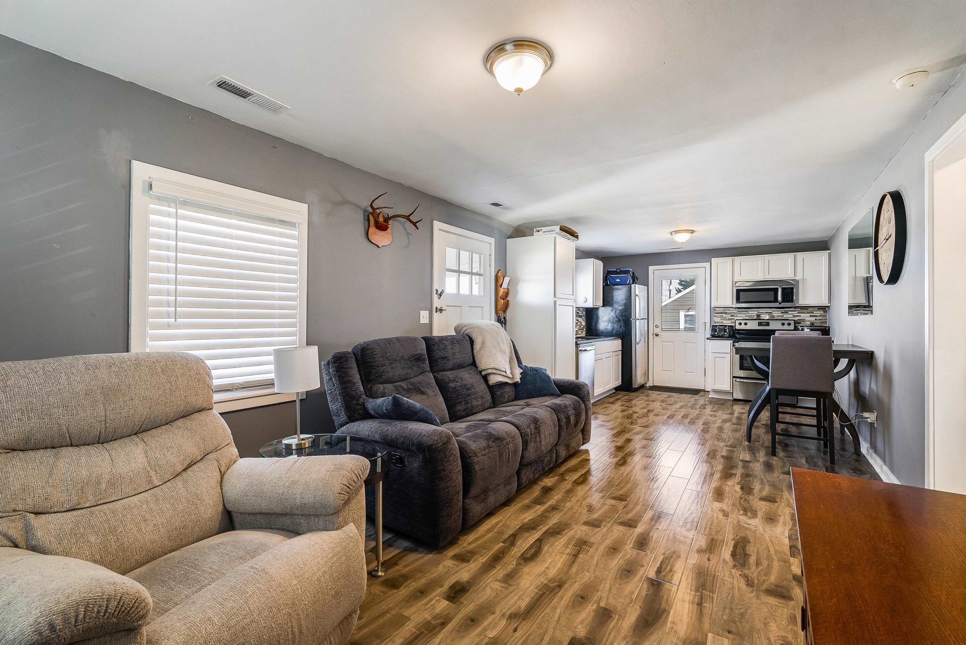 948 S DELPHINE AVE, WAYNESBORO, Virginia 22980, 2 Bedrooms Bedrooms, ,1 BathroomBathrooms,Residential,948 S DELPHINE AVE,672170 MLS # 672170 948 S DELPHINE AVE, WAYNESBORO, Virginia 22980, 2 Bedrooms Bedrooms, ,1 BathroomBathrooms,Residential,948 S DELPHINE AVE,672170 MLS # 672170