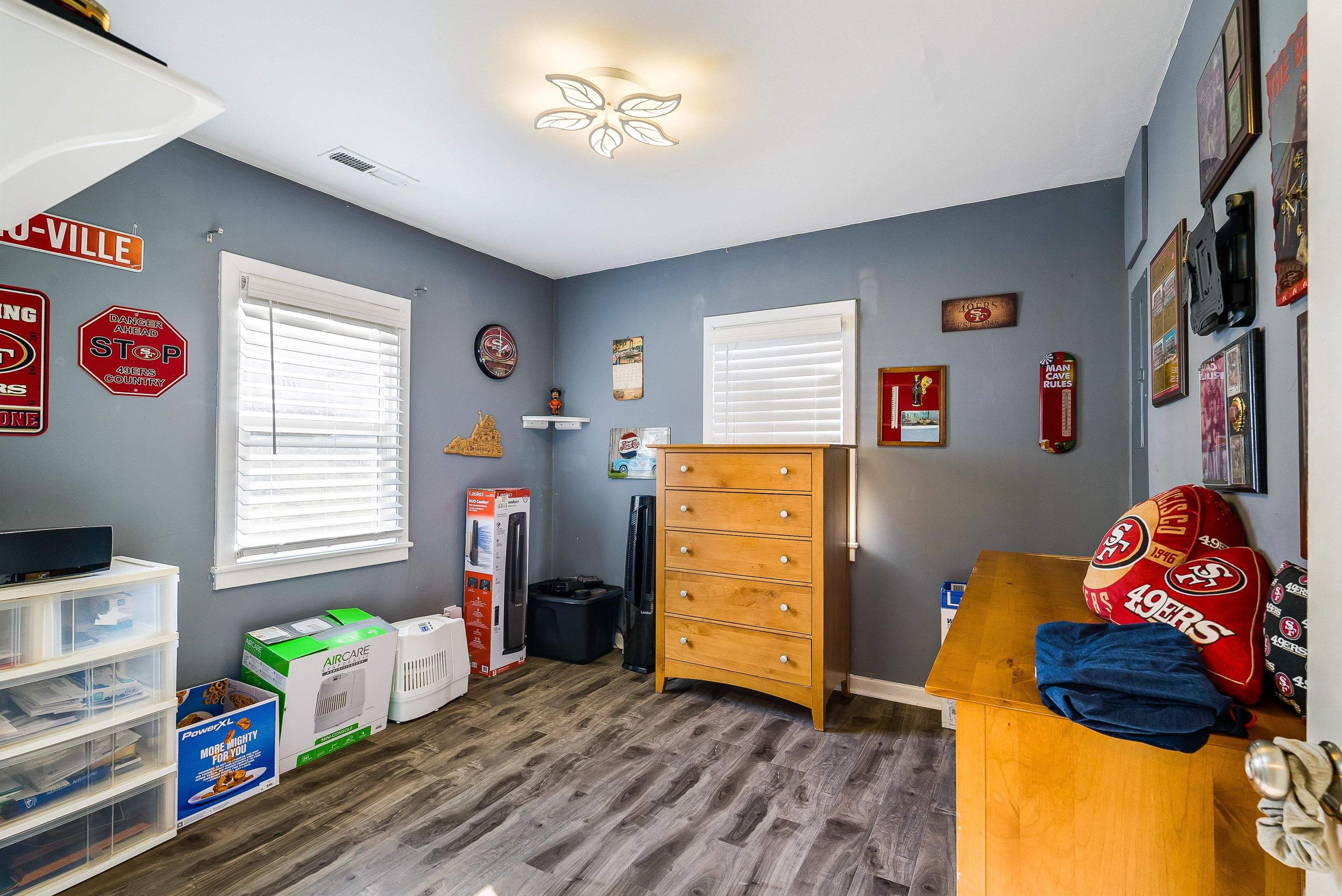 948 S DELPHINE AVE, WAYNESBORO, Virginia 22980, 2 Bedrooms Bedrooms, ,1 BathroomBathrooms,Residential,948 S DELPHINE AVE,672170 MLS # 672170 948 S DELPHINE AVE, WAYNESBORO, Virginia 22980, 2 Bedrooms Bedrooms, ,1 BathroomBathrooms,Residential,948 S DELPHINE AVE,672170 MLS # 672170