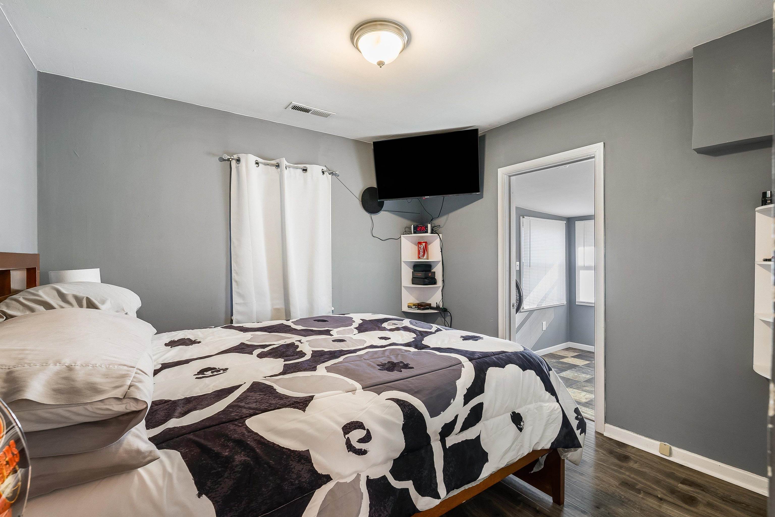 948 S DELPHINE AVE, WAYNESBORO, Virginia 22980, 2 Bedrooms Bedrooms, ,1 BathroomBathrooms,Residential,948 S DELPHINE AVE,672170 MLS # 672170 948 S DELPHINE AVE, WAYNESBORO, Virginia 22980, 2 Bedrooms Bedrooms, ,1 BathroomBathrooms,Residential,948 S DELPHINE AVE,672170 MLS # 672170