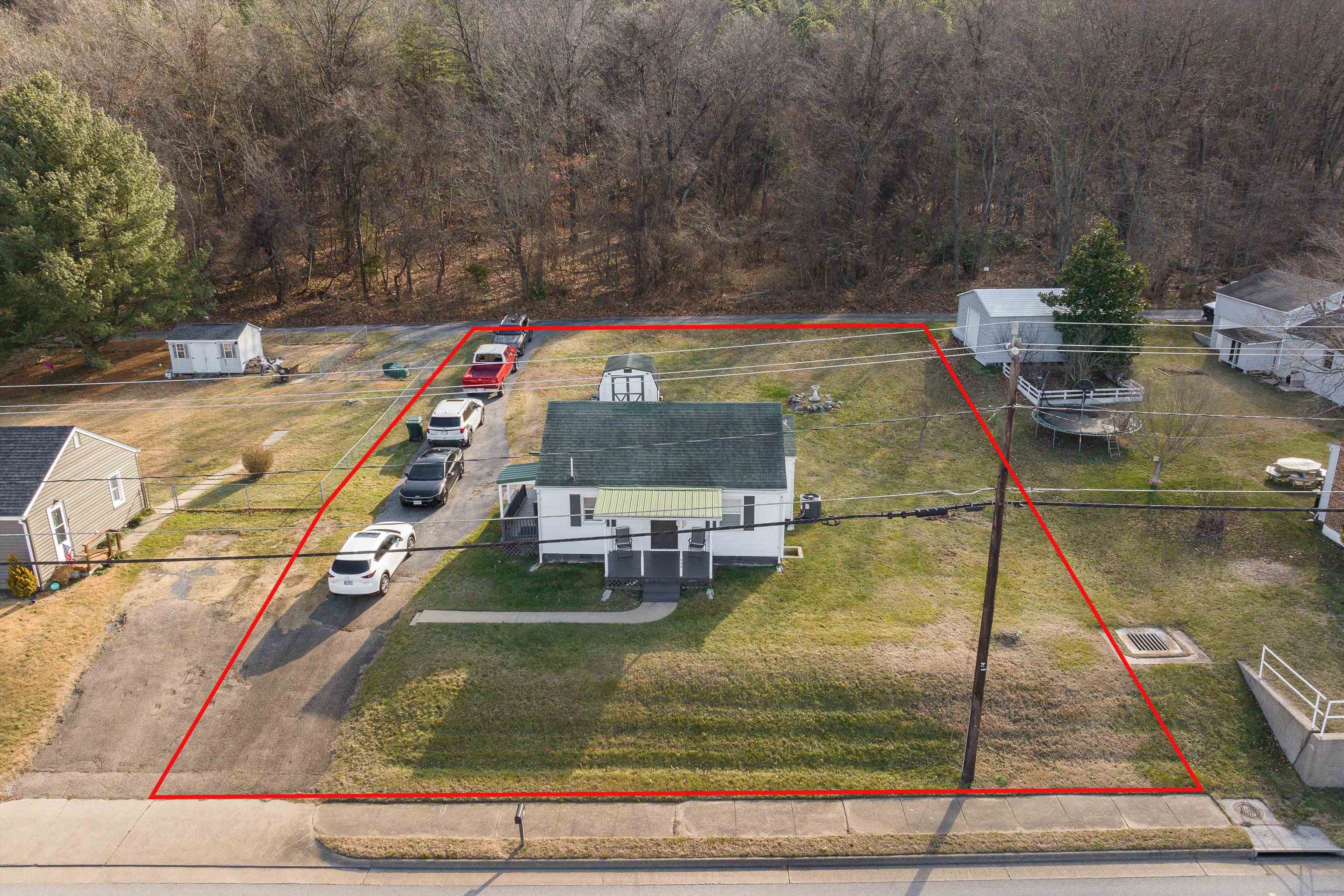 948 S DELPHINE AVE, WAYNESBORO, Virginia 22980, 2 Bedrooms Bedrooms, ,1 BathroomBathrooms,Residential,948 S DELPHINE AVE,672170 MLS # 672170 948 S DELPHINE AVE, WAYNESBORO, Virginia 22980, 2 Bedrooms Bedrooms, ,1 BathroomBathrooms,Residential,948 S DELPHINE AVE,672170 MLS # 672170