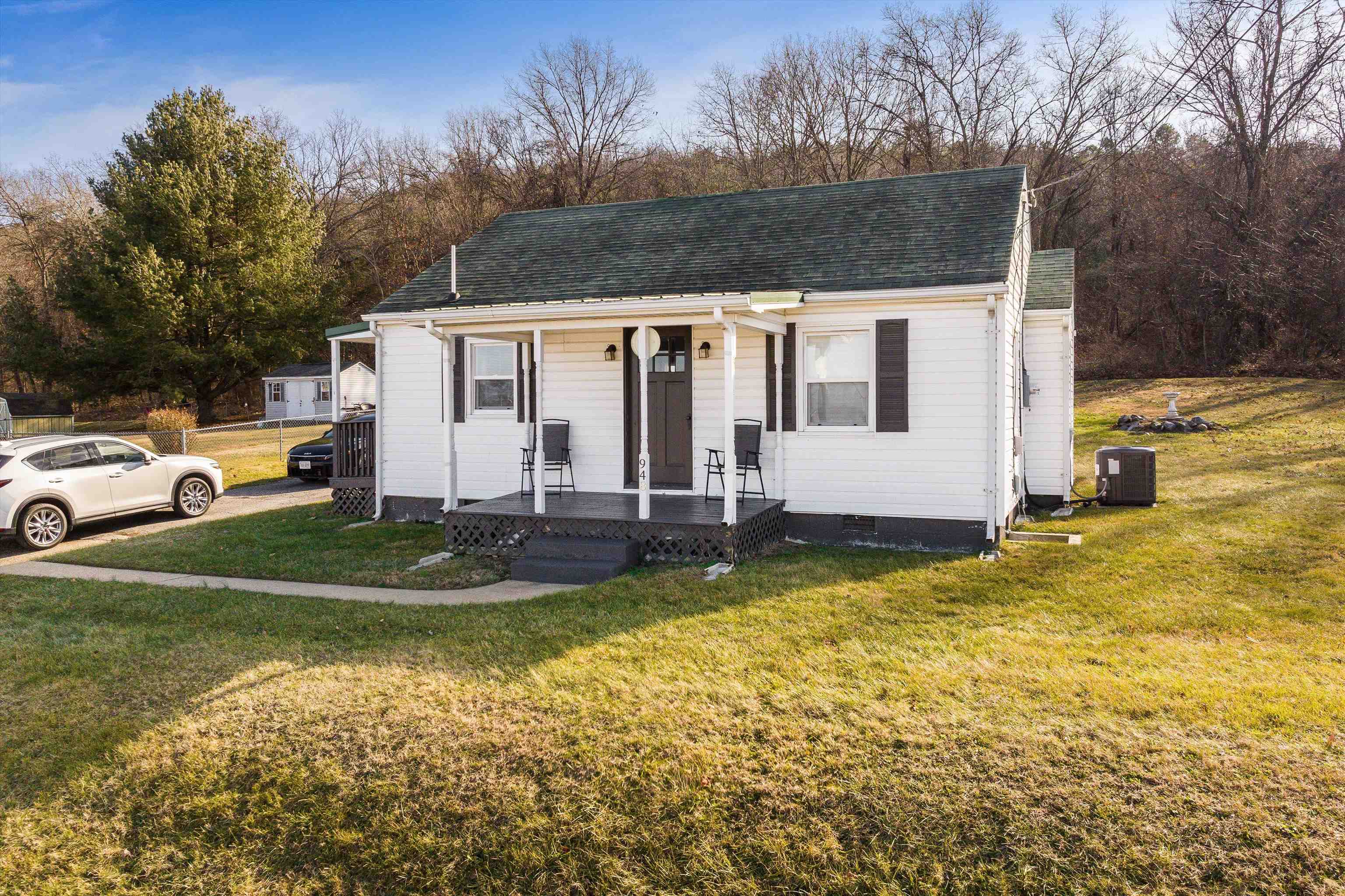 948 S DELPHINE AVE, WAYNESBORO, Virginia 22980, 2 Bedrooms Bedrooms, ,1 BathroomBathrooms,Residential,948 S DELPHINE AVE,672170 MLS # 672170 948 S DELPHINE AVE, WAYNESBORO, Virginia 22980, 2 Bedrooms Bedrooms, ,1 BathroomBathrooms,Residential,948 S DELPHINE AVE,672170 MLS # 672170