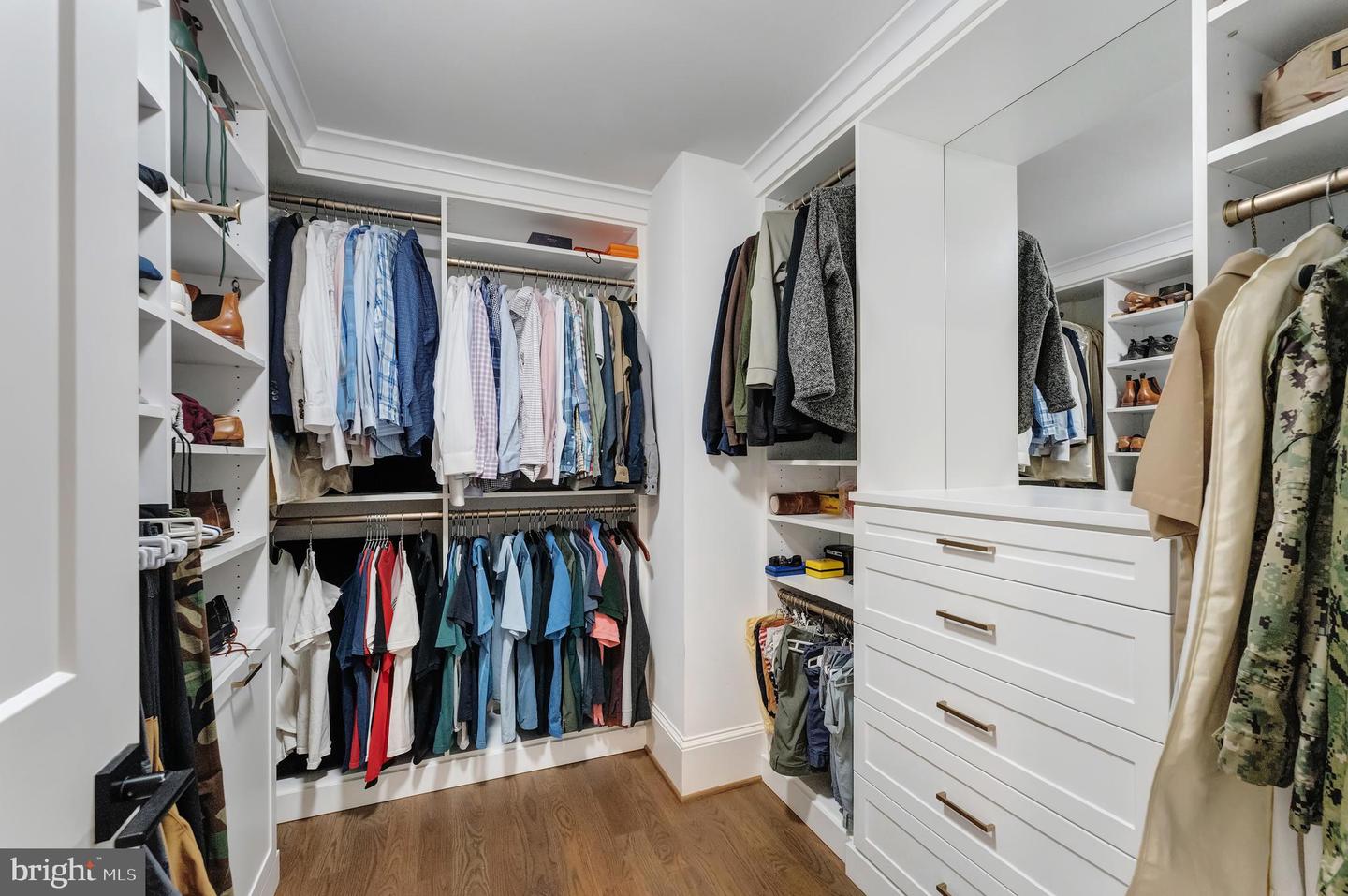 2025 SCROGGINS RD, ALEXANDRIA, Virginia 22302, 5 Bedrooms Bedrooms, ,5 BathroomsBathrooms,Residential,For sale,2025 SCROGGINS RD,VAAX2042830 MLS # VAAX2042830 2025 SCROGGINS RD, ALEXANDRIA, Virginia 22302, 5 Bedrooms Bedrooms, ,5 BathroomsBathrooms,Residential,For sale,2025 SCROGGINS RD,VAAX2042830 MLS # VAAX2042830