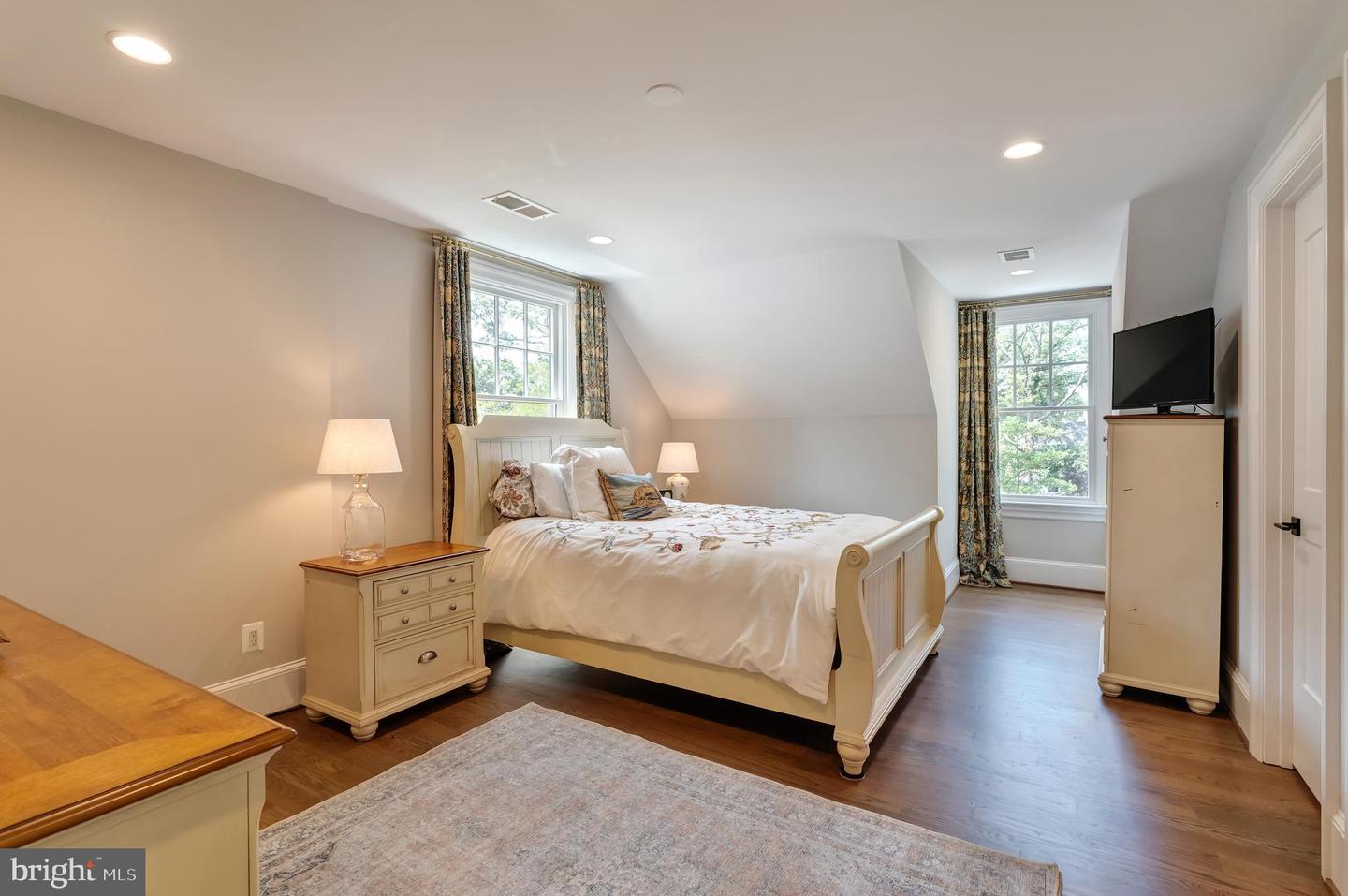 2025 SCROGGINS RD, ALEXANDRIA, Virginia 22302, 5 Bedrooms Bedrooms, ,5 BathroomsBathrooms,Residential,For sale,2025 SCROGGINS RD,VAAX2042830 MLS # VAAX2042830 2025 SCROGGINS RD, ALEXANDRIA, Virginia 22302, 5 Bedrooms Bedrooms, ,5 BathroomsBathrooms,Residential,For sale,2025 SCROGGINS RD,VAAX2042830 MLS # VAAX2042830