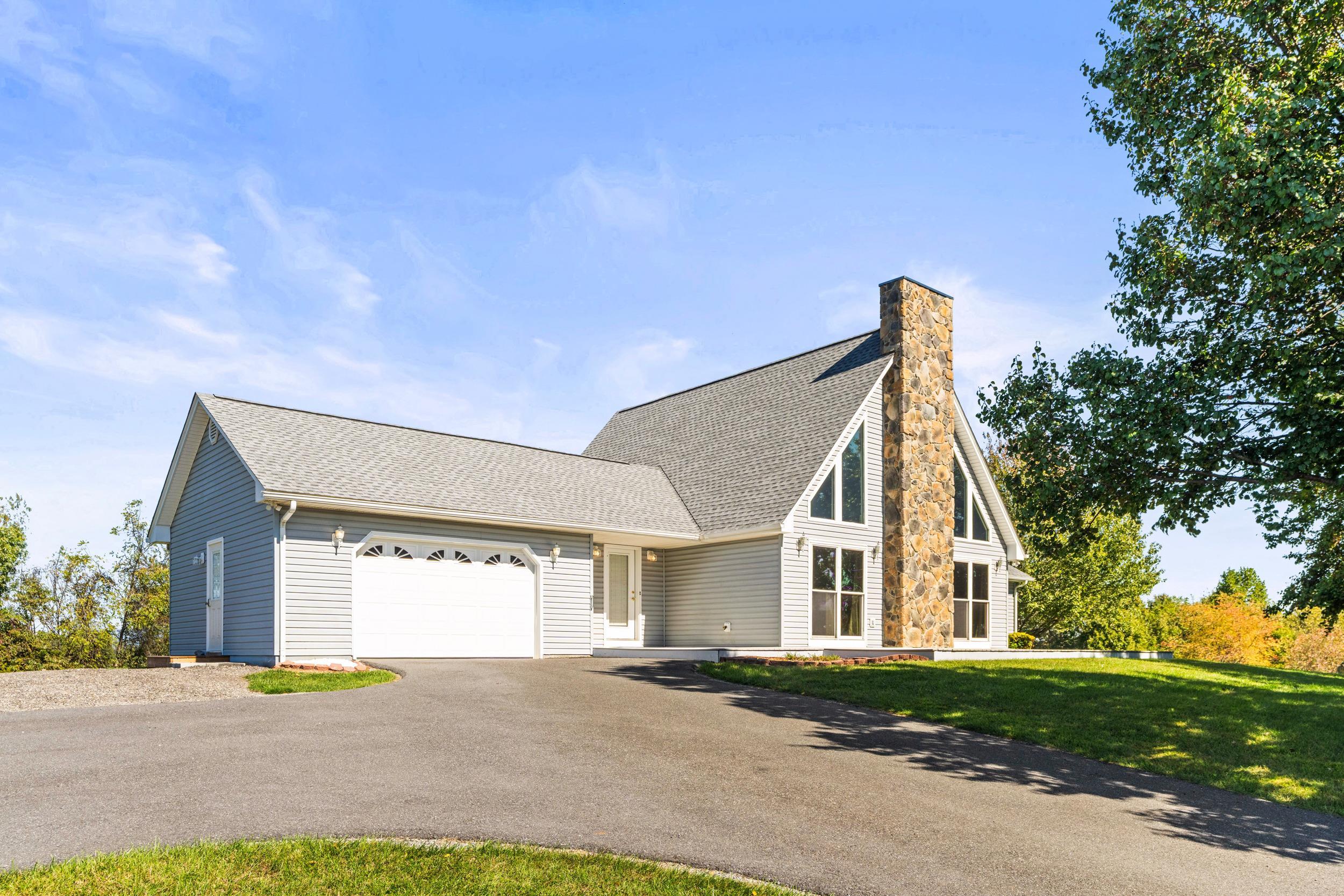 227 HUFFMAN LN, FAIRFIELD, Virginia 24435, 3 Bedrooms Bedrooms, ,2 BathroomsBathrooms,Residential,227 HUFFMAN LN,672172 MLS # 672172