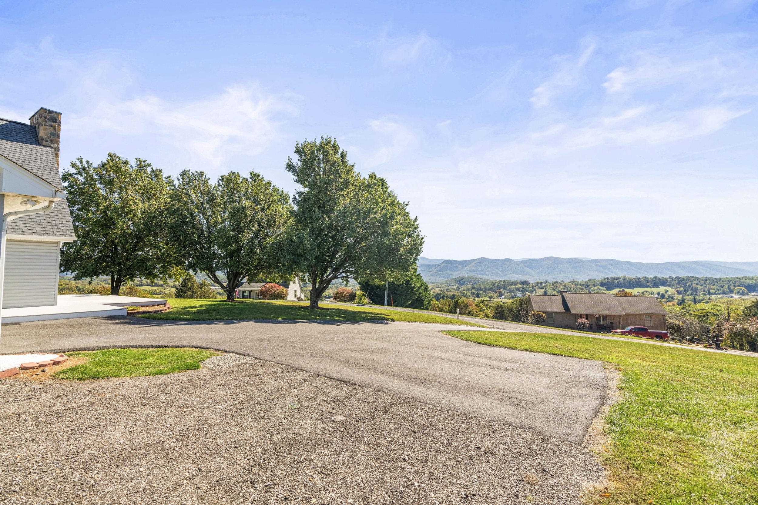 227 HUFFMAN LN, FAIRFIELD, Virginia 24435, 3 Bedrooms Bedrooms, ,2 BathroomsBathrooms,Residential,227 HUFFMAN LN,672172 MLS # 672172