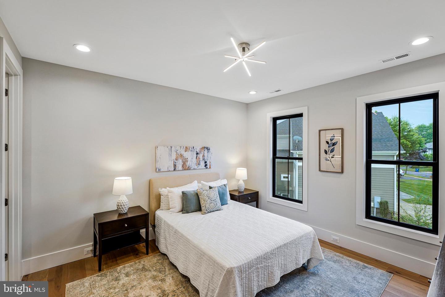 11410 WAPLES MILL RD, OAKTON, Virginia 22124, 5 Bedrooms Bedrooms, ,5 BathroomsBathrooms,Residential,For sale,11410 WAPLES MILL RD,VAFX2256968 MLS # VAFX2256968