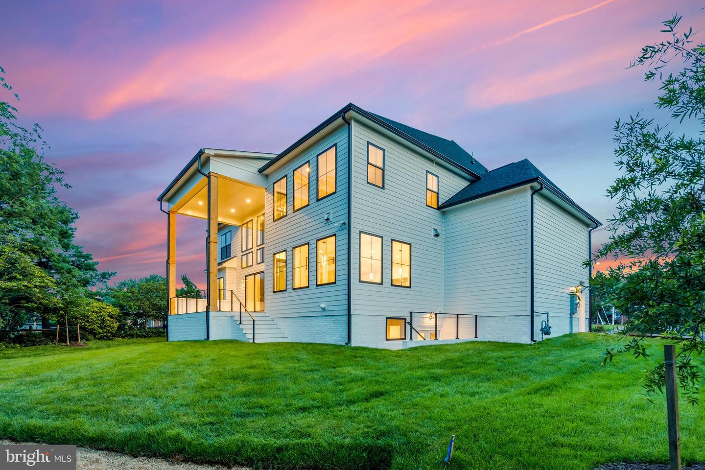 11410 WAPLES MILL RD, OAKTON, Virginia 22124, 5 Bedrooms Bedrooms, ,5 BathroomsBathrooms,Residential,For sale,11410 WAPLES MILL RD,VAFX2256968 MLS # VAFX2256968