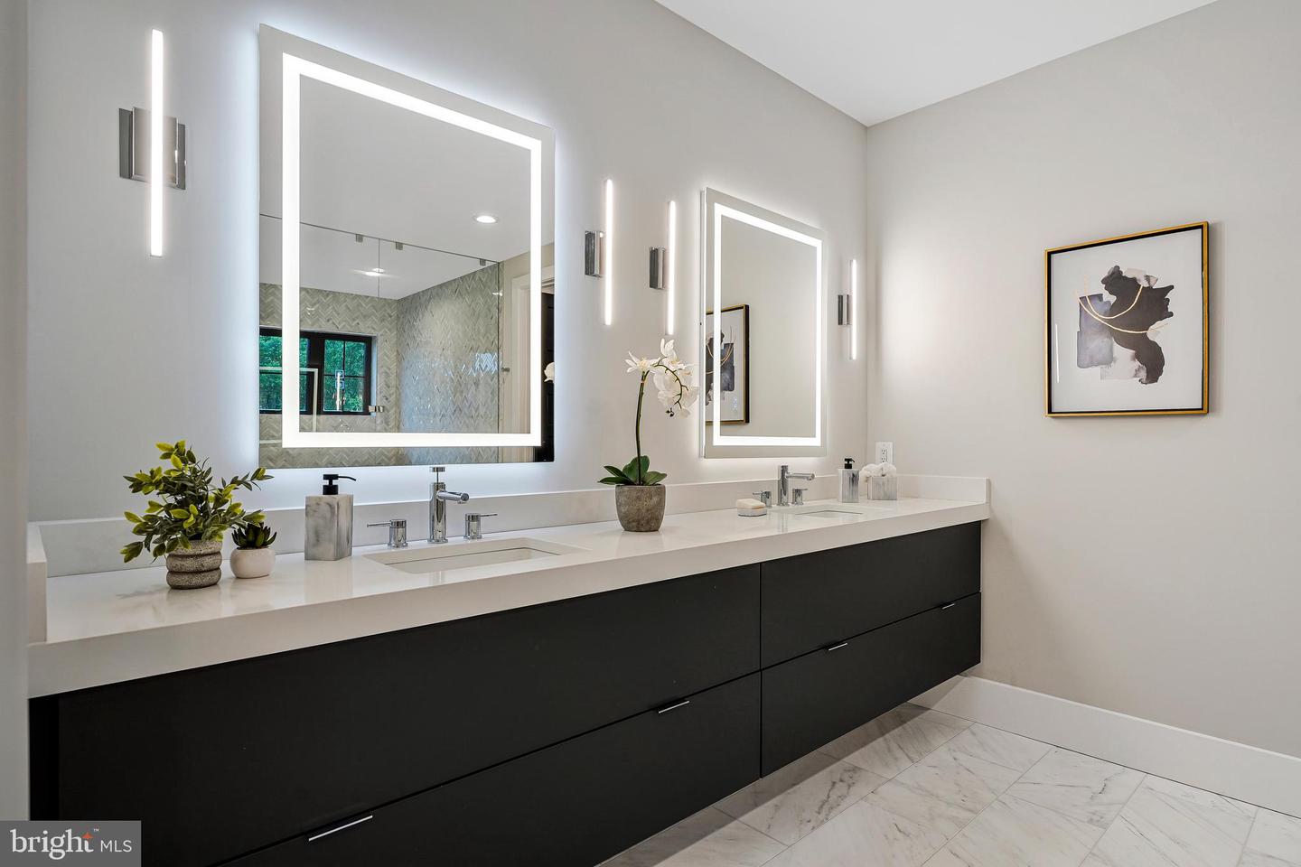 11410 WAPLES MILL RD, OAKTON, Virginia 22124, 5 Bedrooms Bedrooms, ,5 BathroomsBathrooms,Residential,For sale,11410 WAPLES MILL RD,VAFX2256968 MLS # VAFX2256968