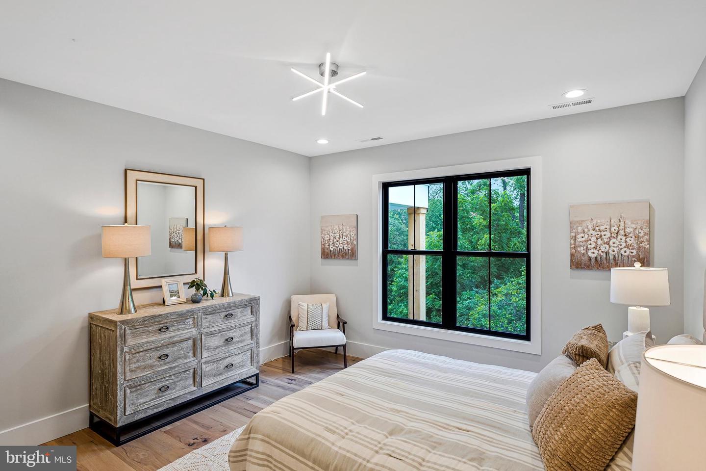 11410 WAPLES MILL RD, OAKTON, Virginia 22124, 5 Bedrooms Bedrooms, ,5 BathroomsBathrooms,Residential,For sale,11410 WAPLES MILL RD,VAFX2256968 MLS # VAFX2256968