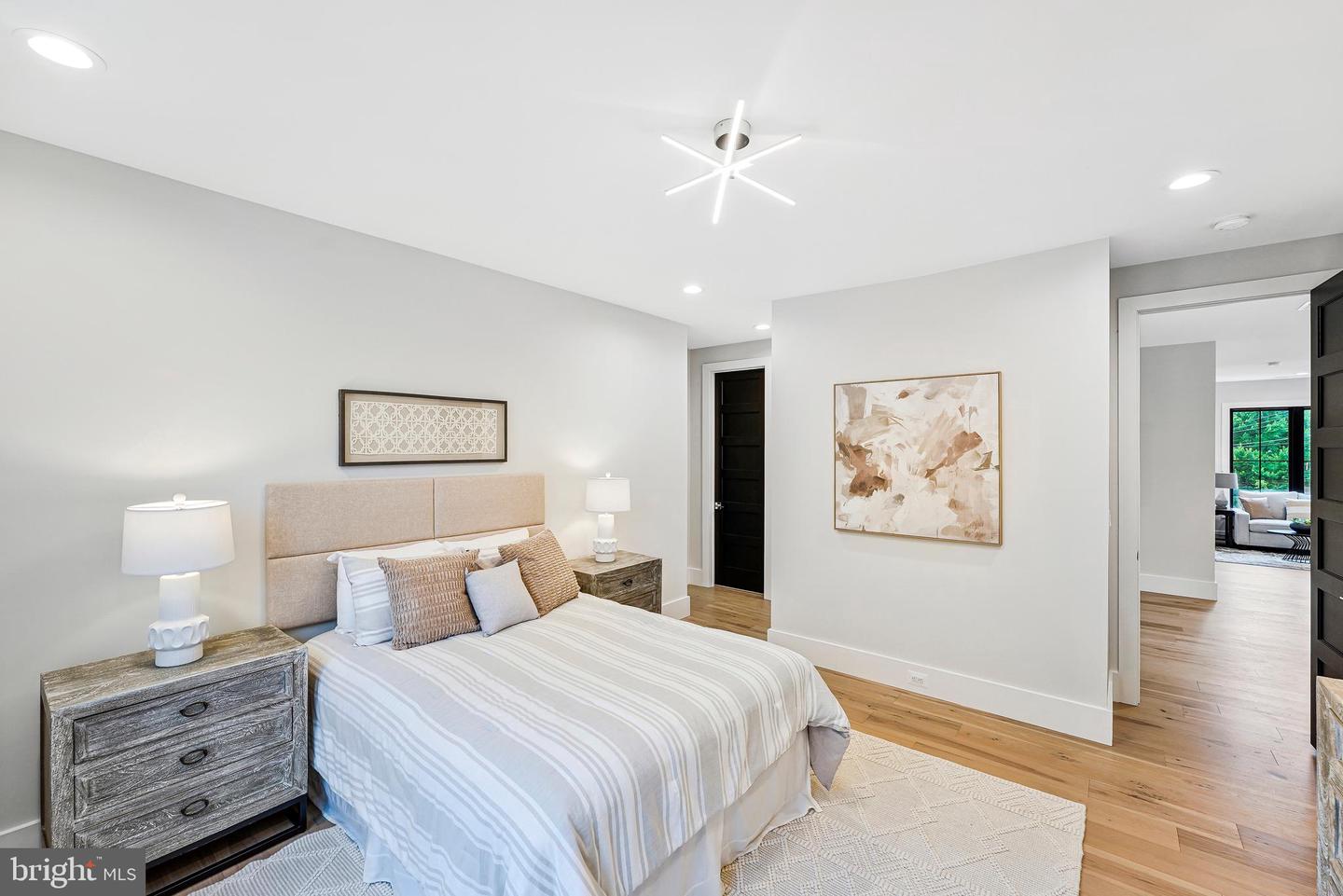 11410 WAPLES MILL RD, OAKTON, Virginia 22124, 5 Bedrooms Bedrooms, ,5 BathroomsBathrooms,Residential,For sale,11410 WAPLES MILL RD,VAFX2256968 MLS # VAFX2256968