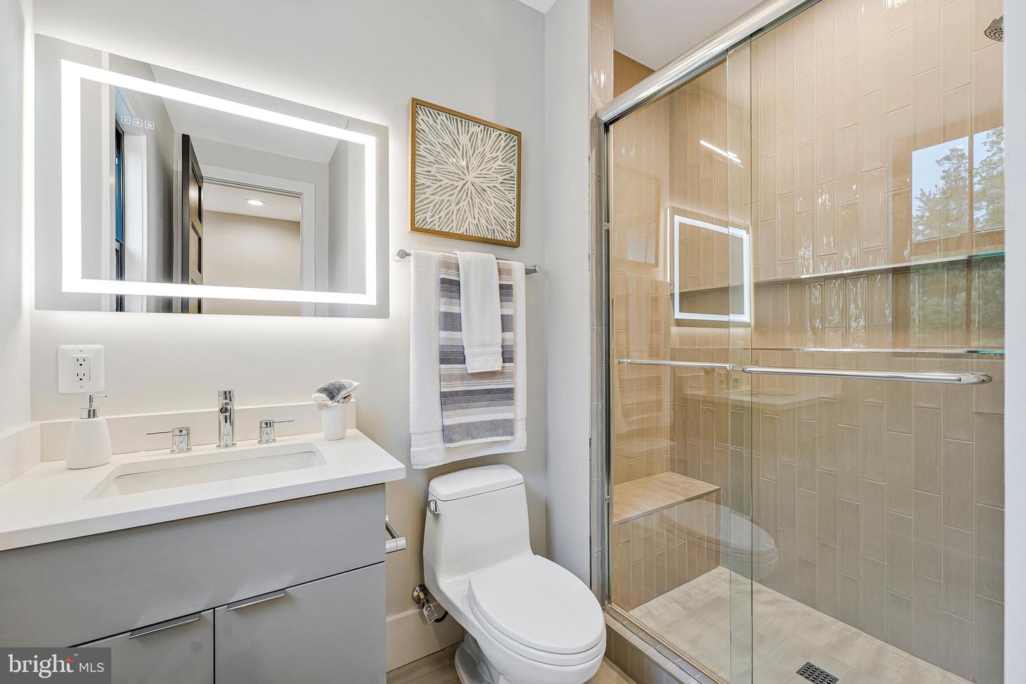 11410 WAPLES MILL RD, OAKTON, Virginia 22124, 5 Bedrooms Bedrooms, ,5 BathroomsBathrooms,Residential,For sale,11410 WAPLES MILL RD,VAFX2256968 MLS # VAFX2256968