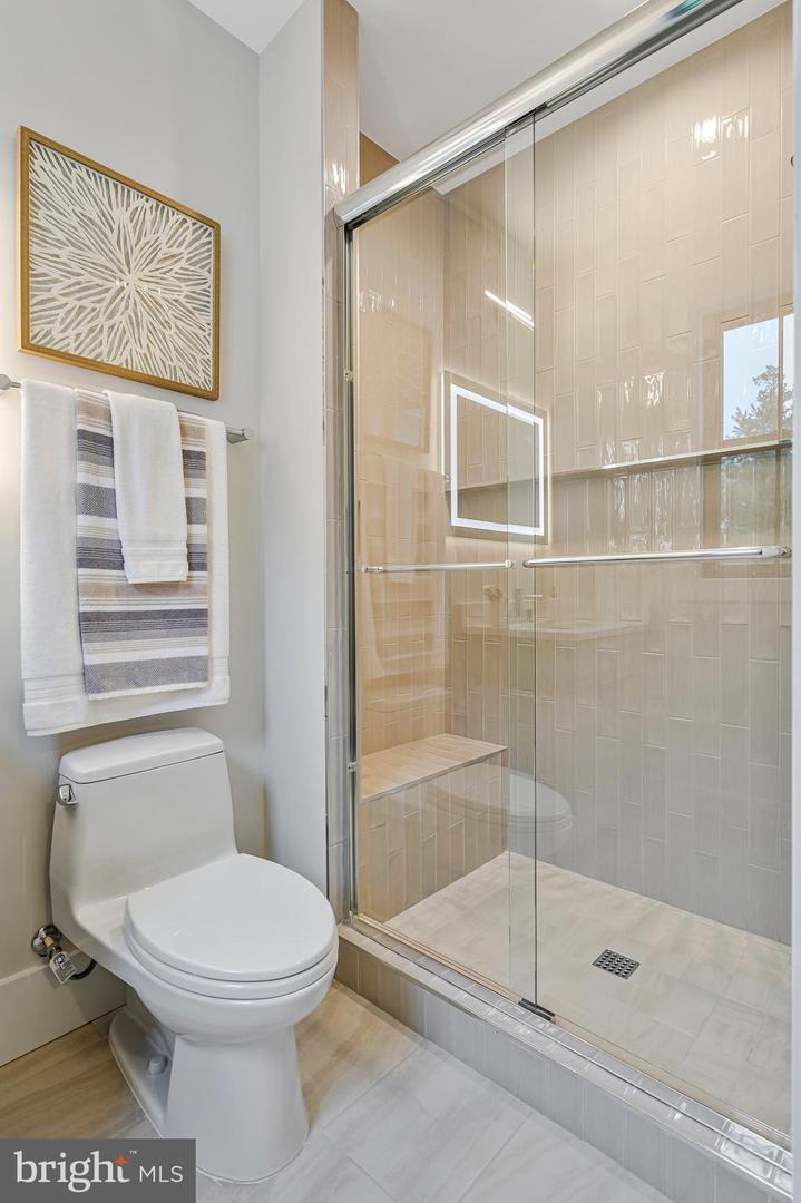 11410 WAPLES MILL RD, OAKTON, Virginia 22124, 5 Bedrooms Bedrooms, ,5 BathroomsBathrooms,Residential,For sale,11410 WAPLES MILL RD,VAFX2256968 MLS # VAFX2256968