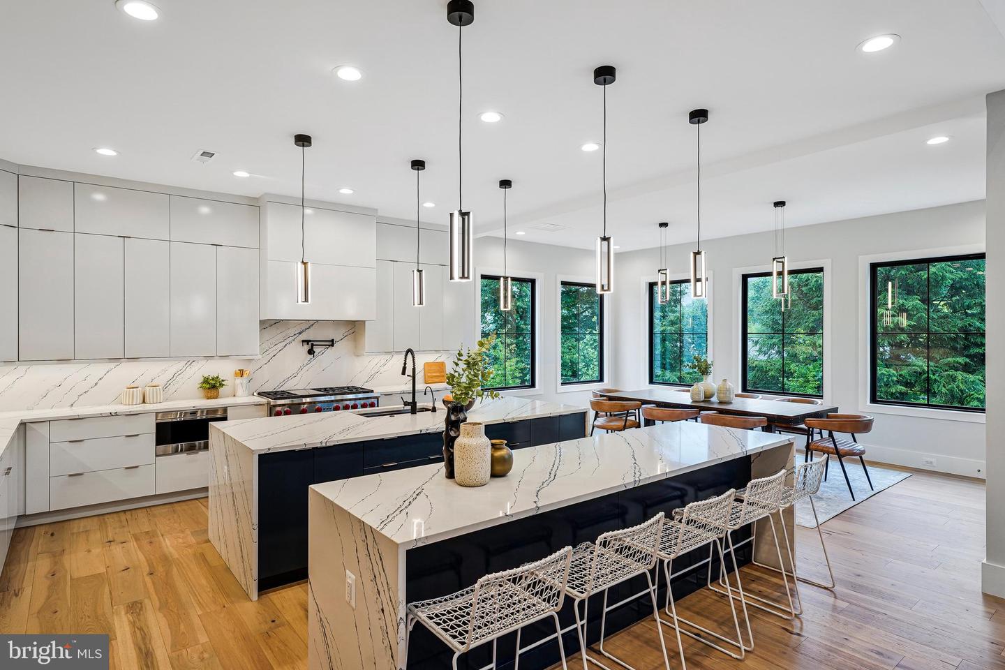 11410 WAPLES MILL RD, OAKTON, Virginia 22124, 5 Bedrooms Bedrooms, ,5 BathroomsBathrooms,Residential,For sale,11410 WAPLES MILL RD,VAFX2256968 MLS # VAFX2256968