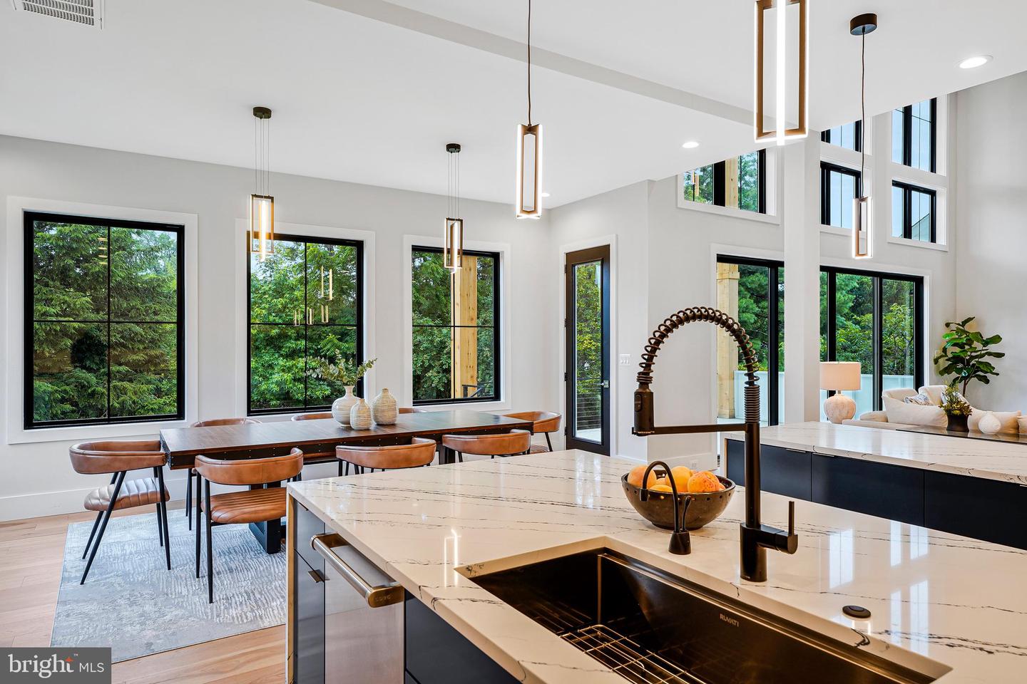 11410 WAPLES MILL RD, OAKTON, Virginia 22124, 5 Bedrooms Bedrooms, ,5 BathroomsBathrooms,Residential,For sale,11410 WAPLES MILL RD,VAFX2256968 MLS # VAFX2256968