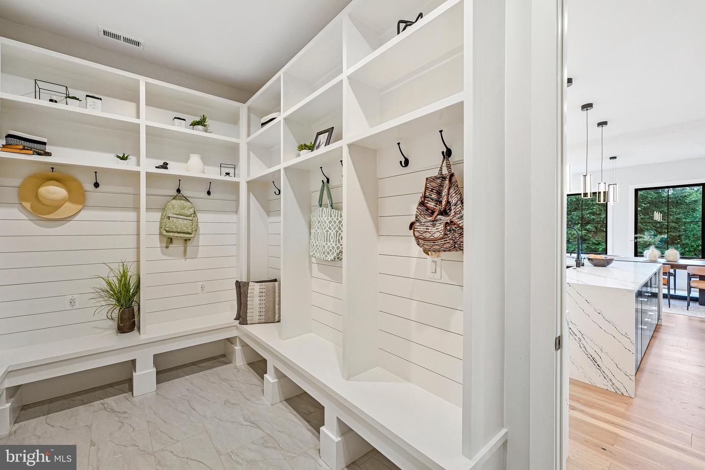 11410 WAPLES MILL RD, OAKTON, Virginia 22124, 5 Bedrooms Bedrooms, ,5 BathroomsBathrooms,Residential,For sale,11410 WAPLES MILL RD,VAFX2256968 MLS # VAFX2256968