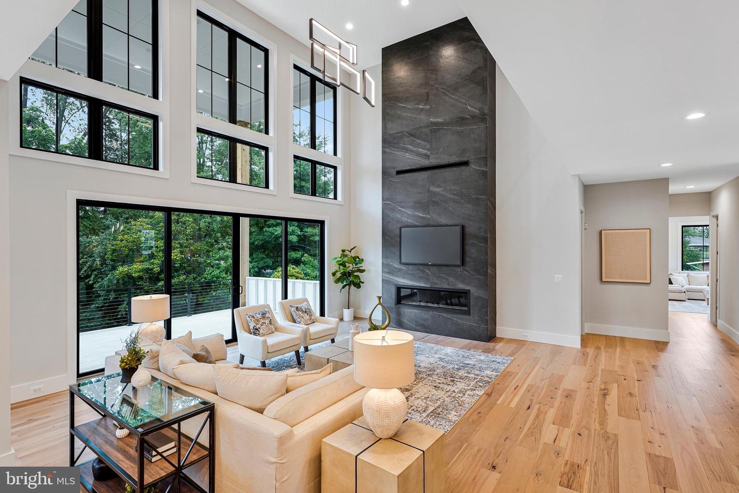 11410 WAPLES MILL RD, OAKTON, Virginia 22124, 5 Bedrooms Bedrooms, ,5 BathroomsBathrooms,Residential,For sale,11410 WAPLES MILL RD,VAFX2256968 MLS # VAFX2256968