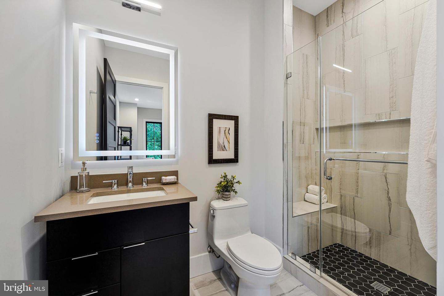 11410 WAPLES MILL RD, OAKTON, Virginia 22124, 5 Bedrooms Bedrooms, ,5 BathroomsBathrooms,Residential,For sale,11410 WAPLES MILL RD,VAFX2256968 MLS # VAFX2256968