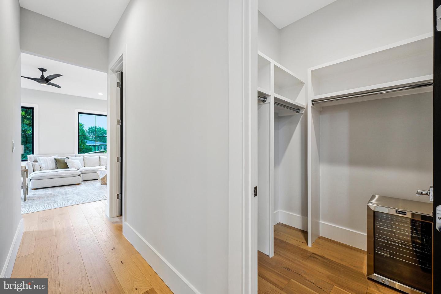 11410 WAPLES MILL RD, OAKTON, Virginia 22124, 5 Bedrooms Bedrooms, ,5 BathroomsBathrooms,Residential,For sale,11410 WAPLES MILL RD,VAFX2256968 MLS # VAFX2256968