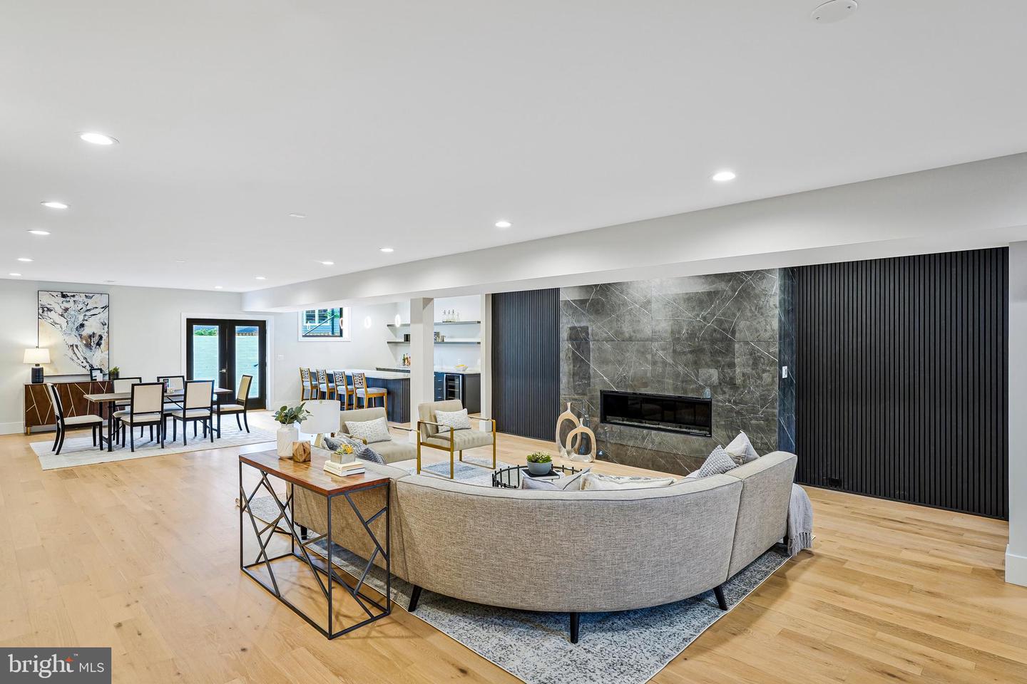 11410 WAPLES MILL RD, OAKTON, Virginia 22124, 5 Bedrooms Bedrooms, ,5 BathroomsBathrooms,Residential,For sale,11410 WAPLES MILL RD,VAFX2256968 MLS # VAFX2256968