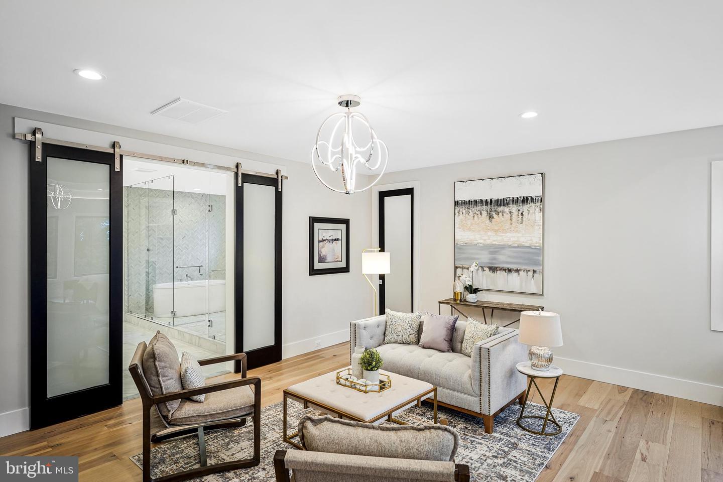 11410 WAPLES MILL RD, OAKTON, Virginia 22124, 5 Bedrooms Bedrooms, ,5 BathroomsBathrooms,Residential,For sale,11410 WAPLES MILL RD,VAFX2256968 MLS # VAFX2256968