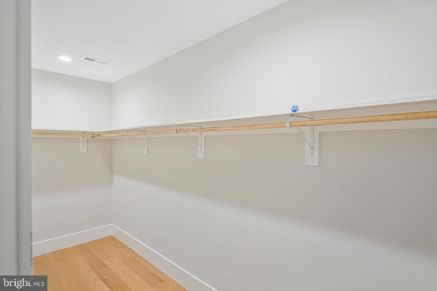 11410 WAPLES MILL RD, OAKTON, Virginia 22124, 5 Bedrooms Bedrooms, ,5 BathroomsBathrooms,Residential,For sale,11410 WAPLES MILL RD,VAFX2256968 MLS # VAFX2256968